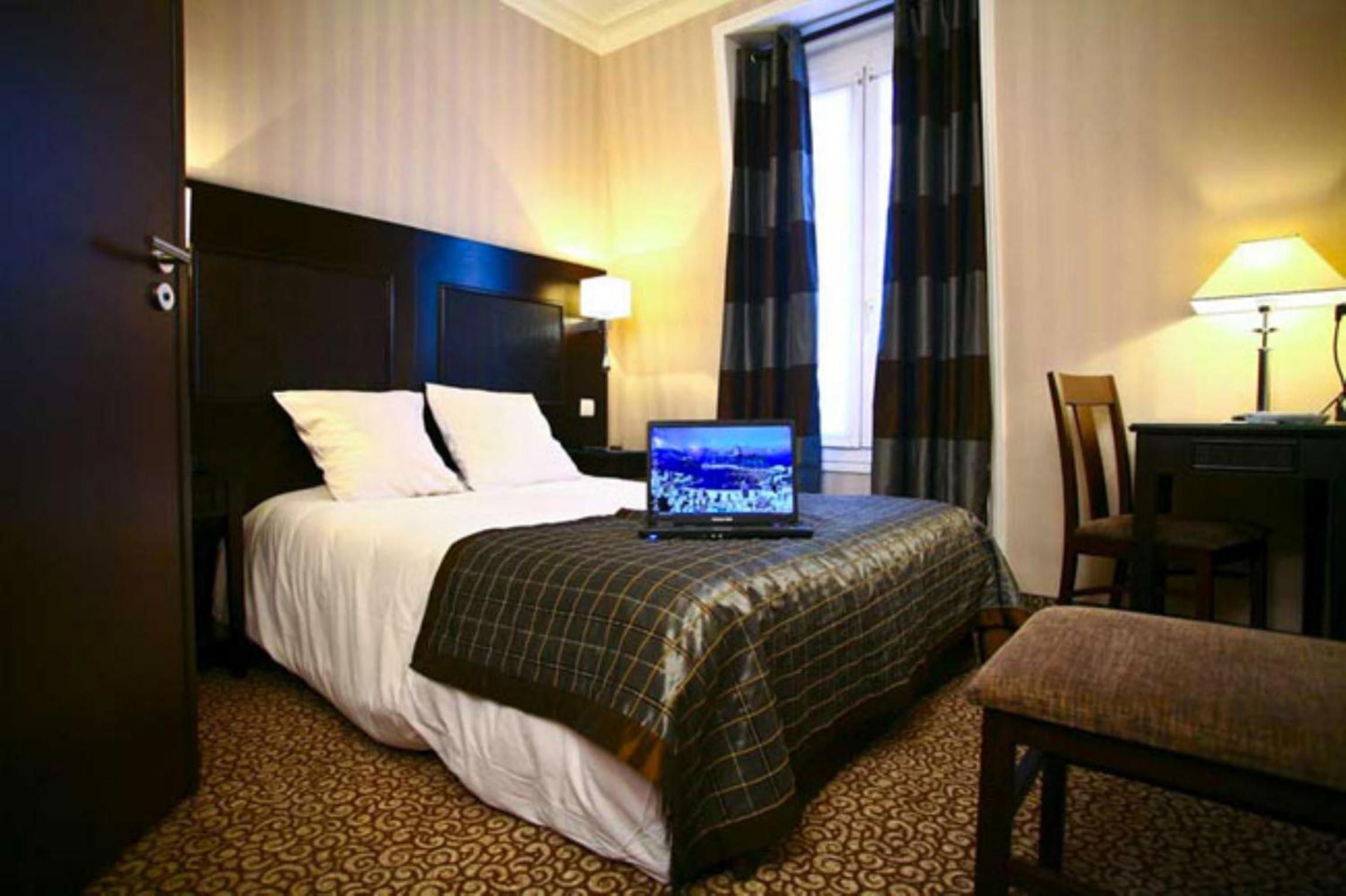 Standard Double Room photo 2