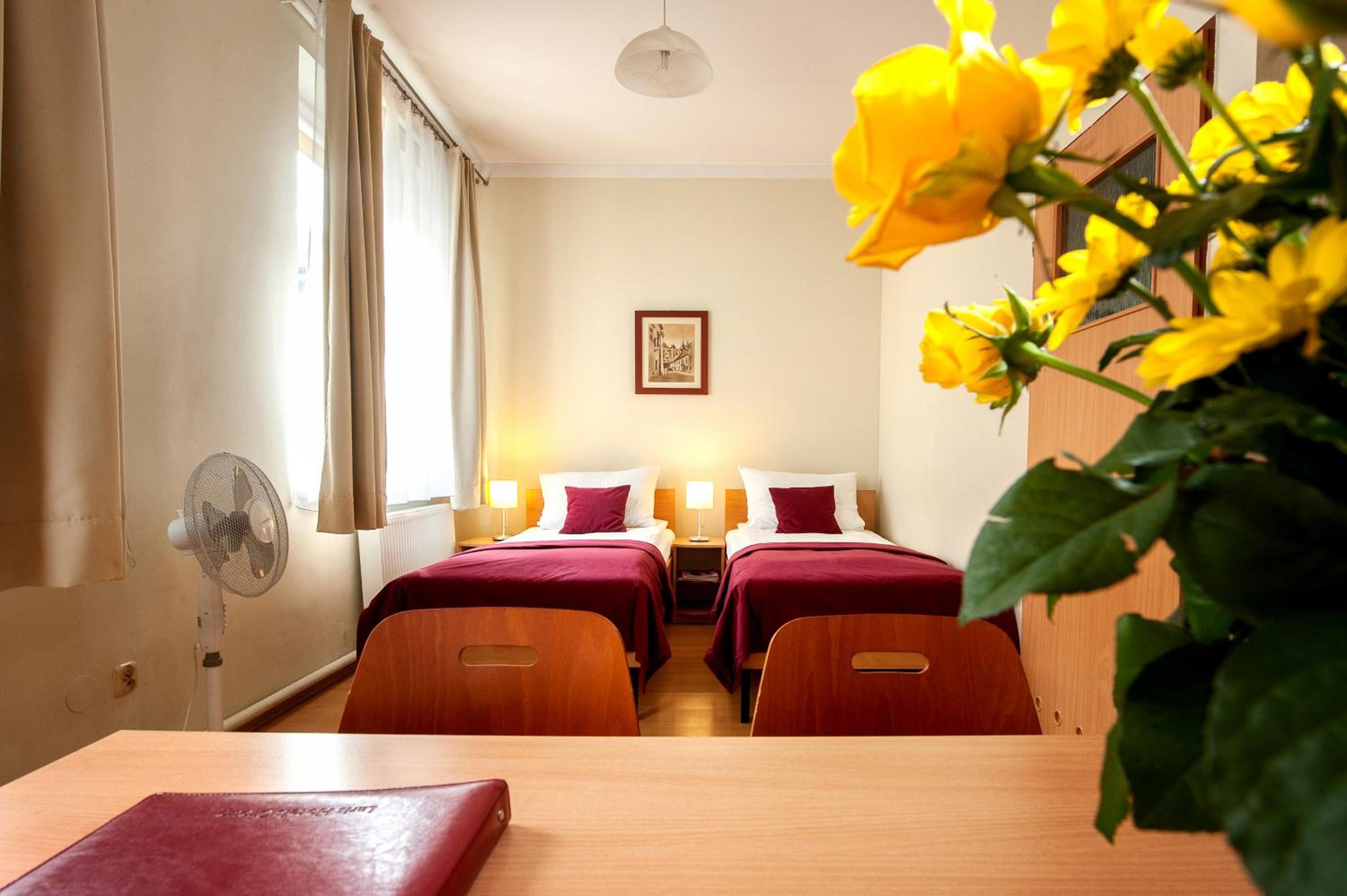 Double or Twin Room - Photo 13