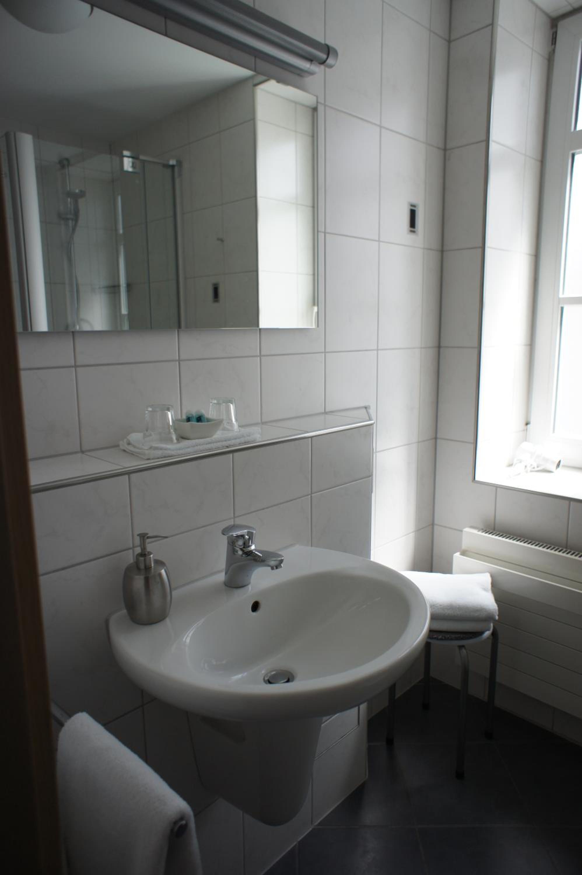 Standard Twin Room photo 2