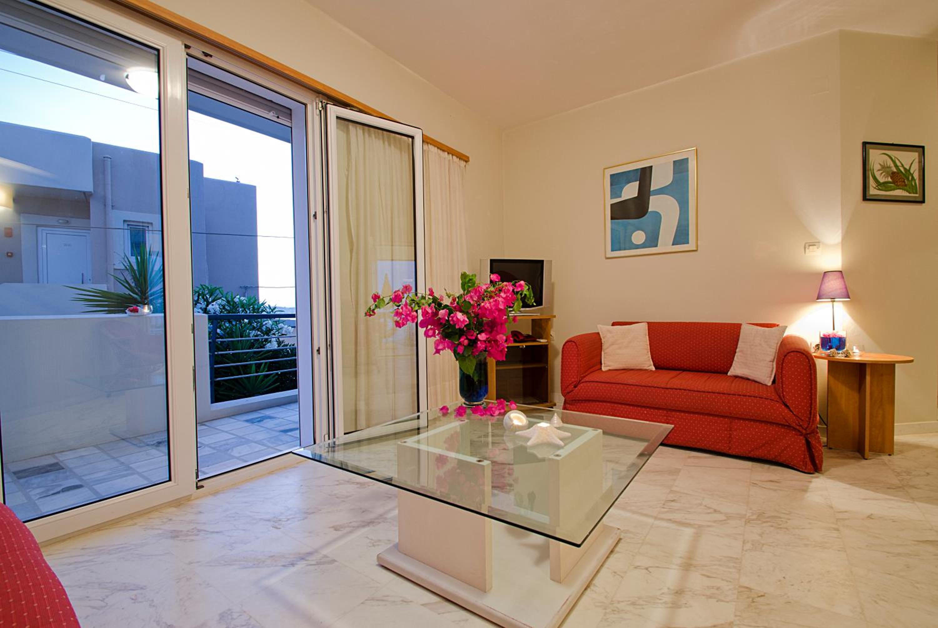 Apartment with Sea View - Photo 6