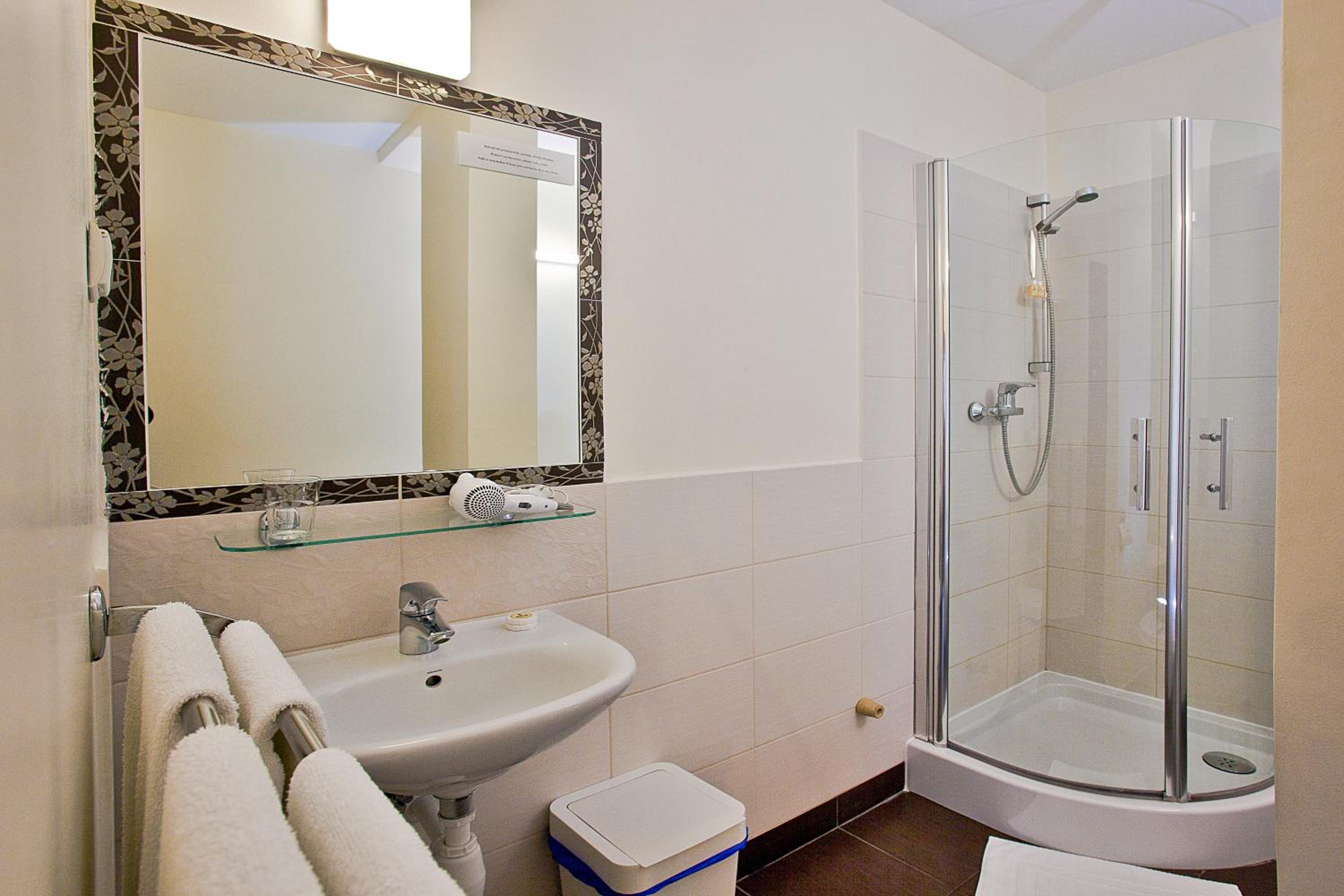 Budget Triple Room - Photo 3