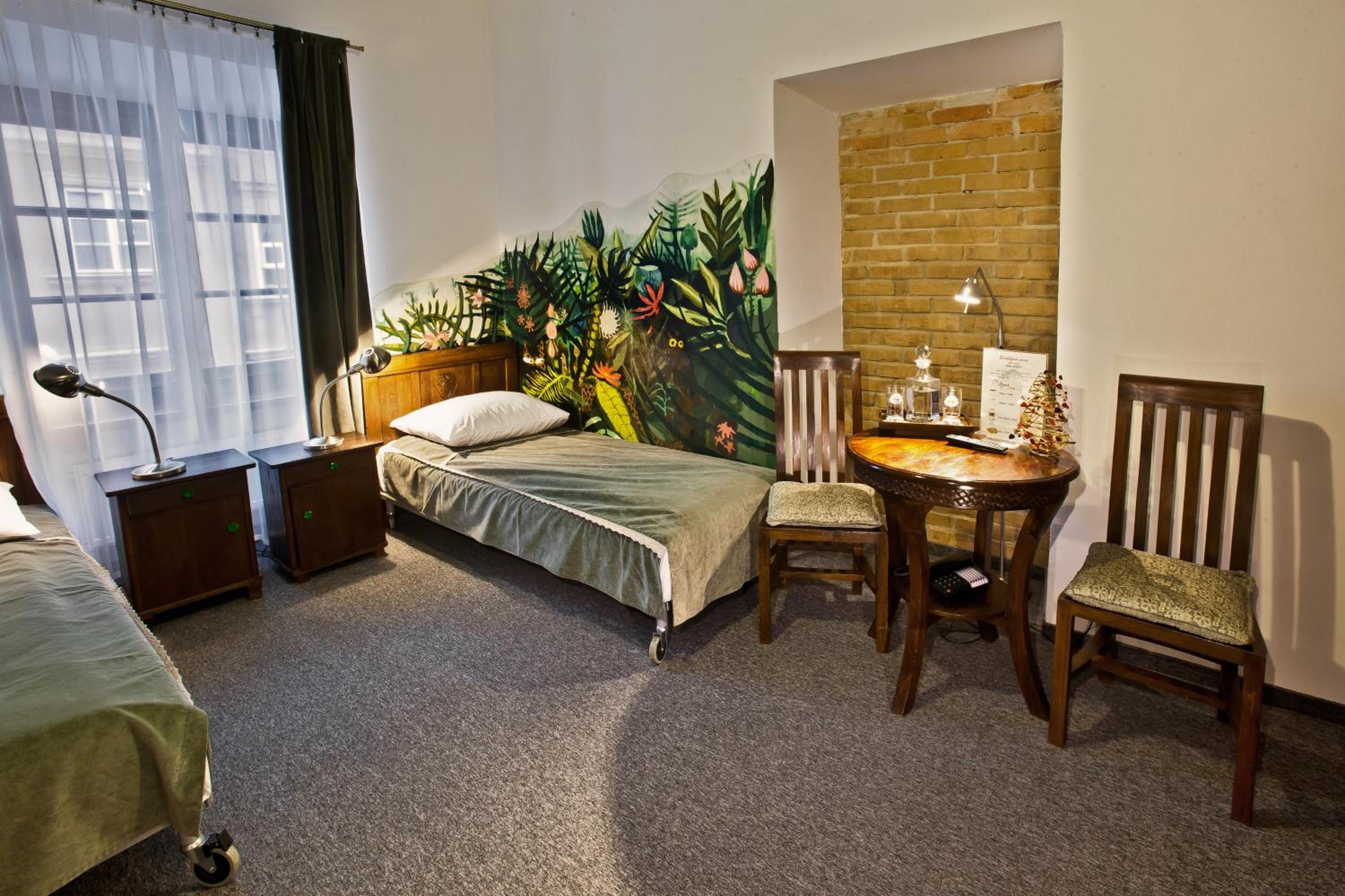 Standard Twin Room - Photo 1