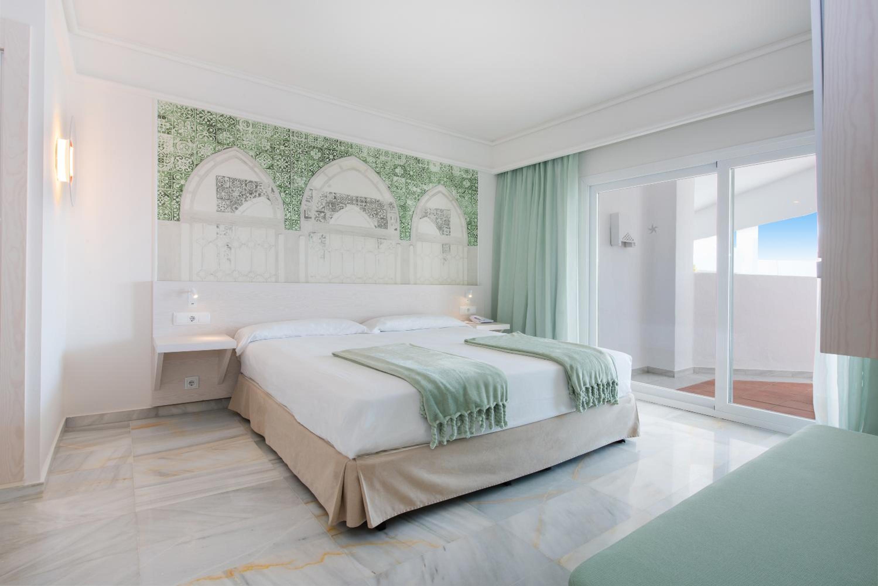 Junior Suite Pool View  photo 2