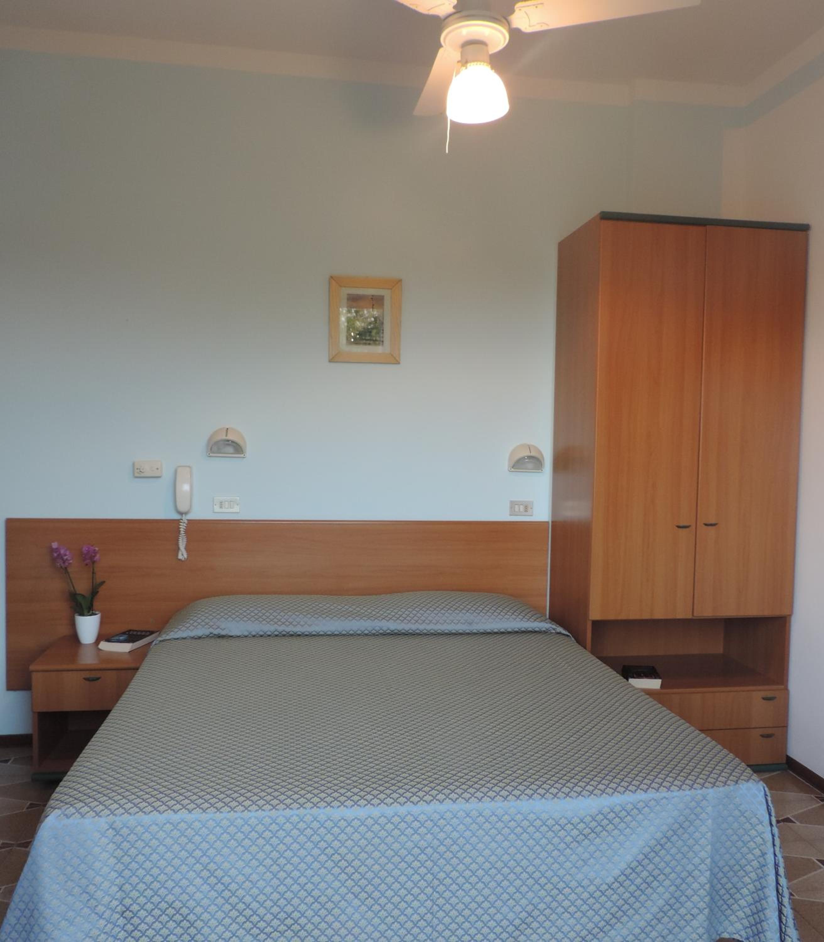 Double Room - Photo 4