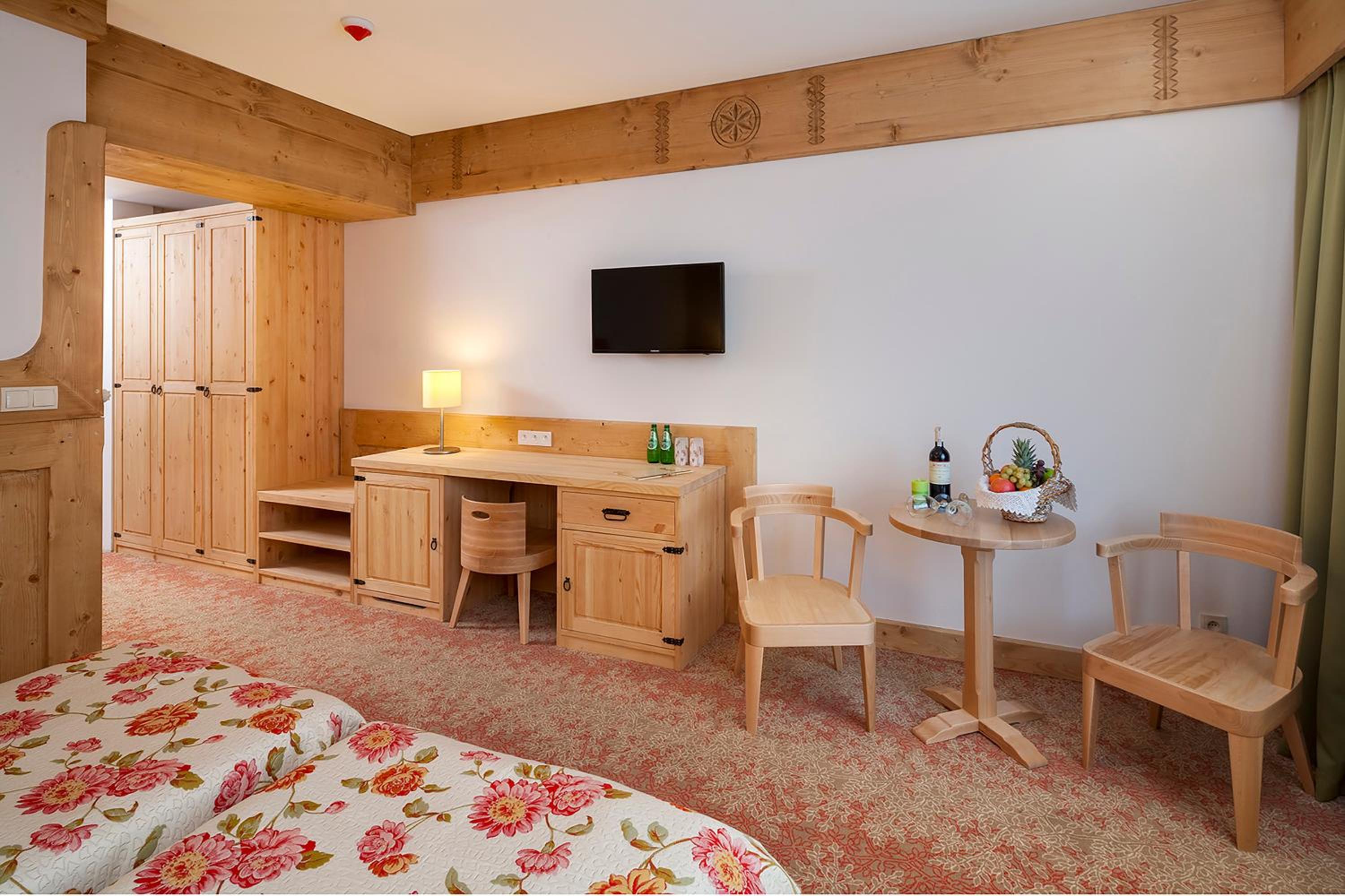 Standard Double or Twin Room with unlimited access to Terma Bania - Photo 4