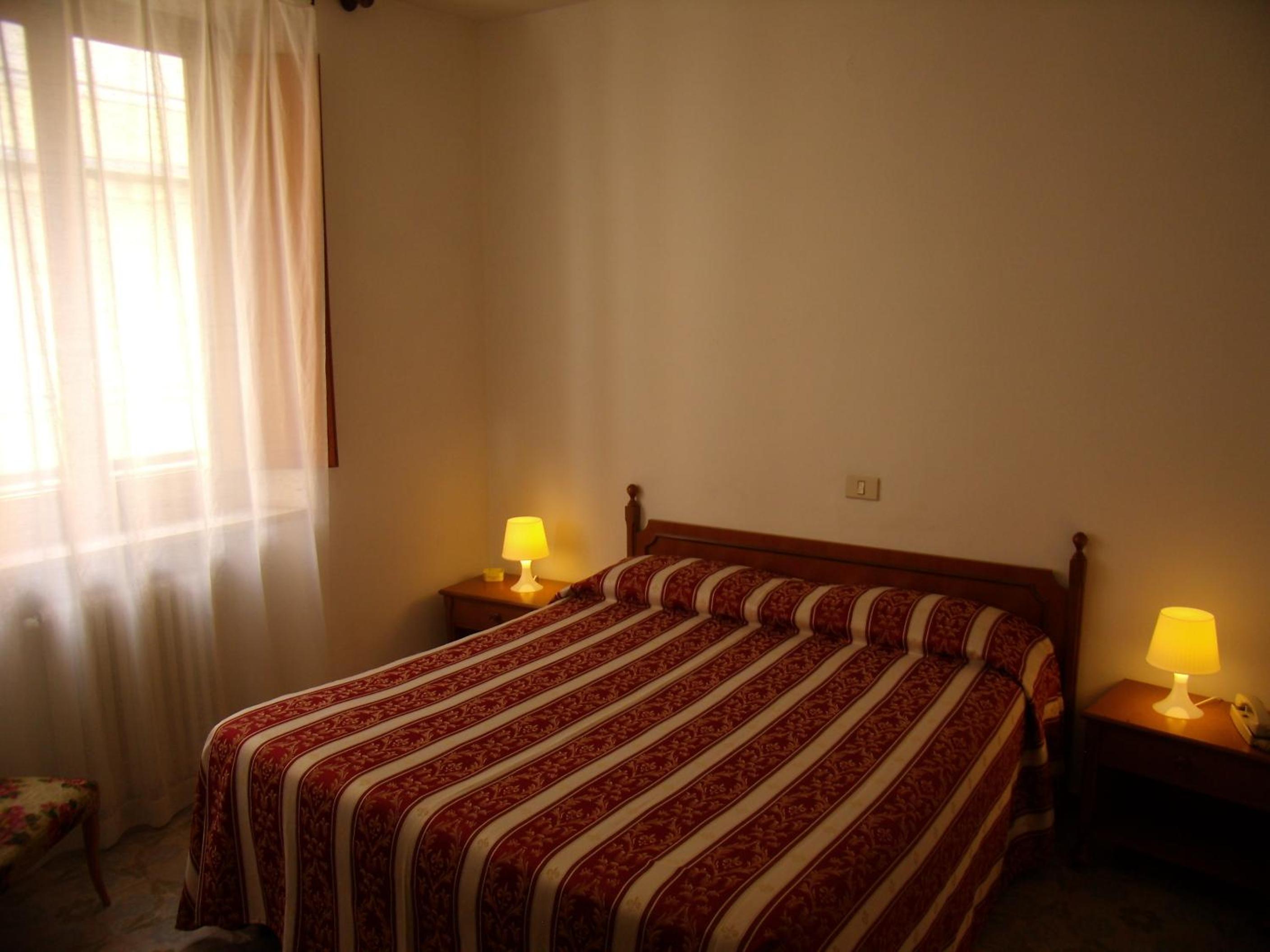 Double Room - Photo 23