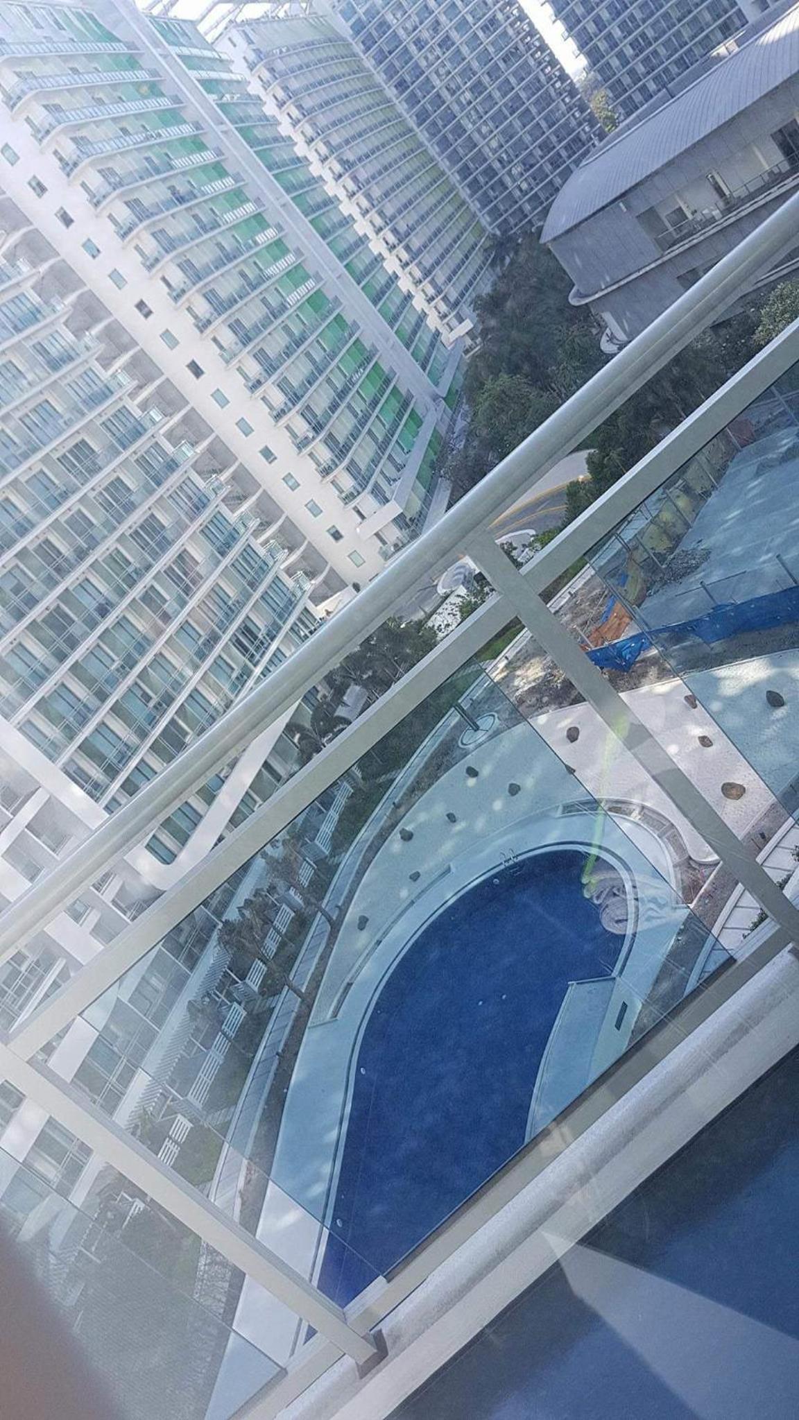 Apartment with Pool View  - Photo 39