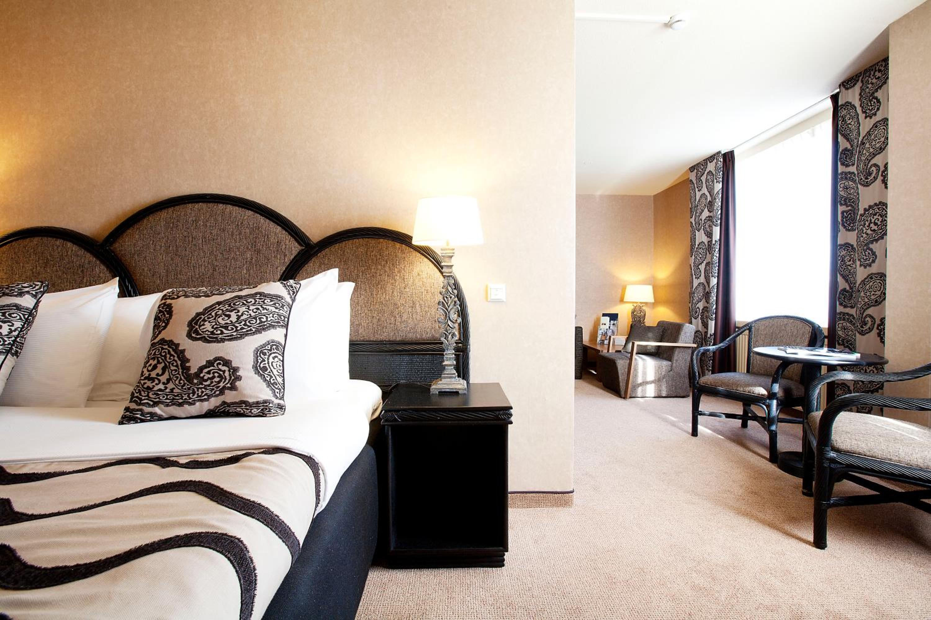 Suite - Photo 1