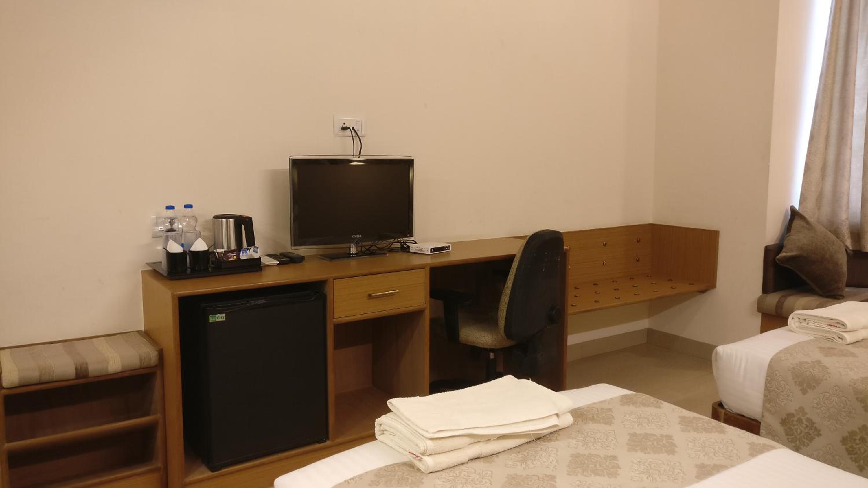 Deluxe Room (2 Adults + 1 Child) photo 2