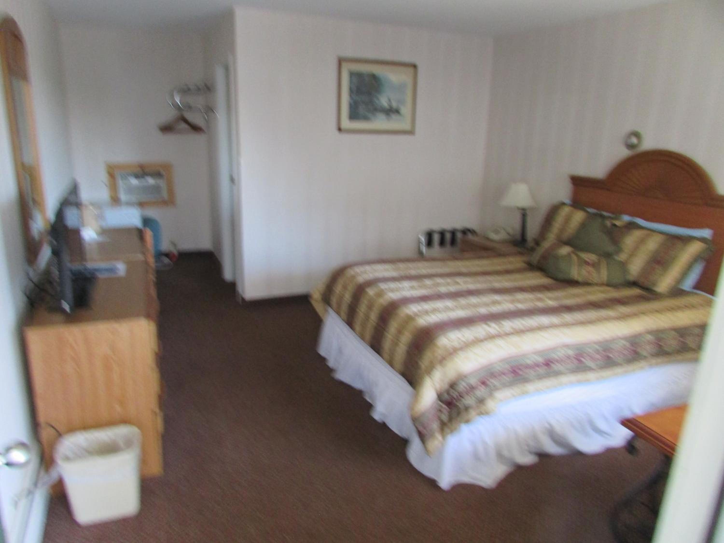 Standard King Room photo 2