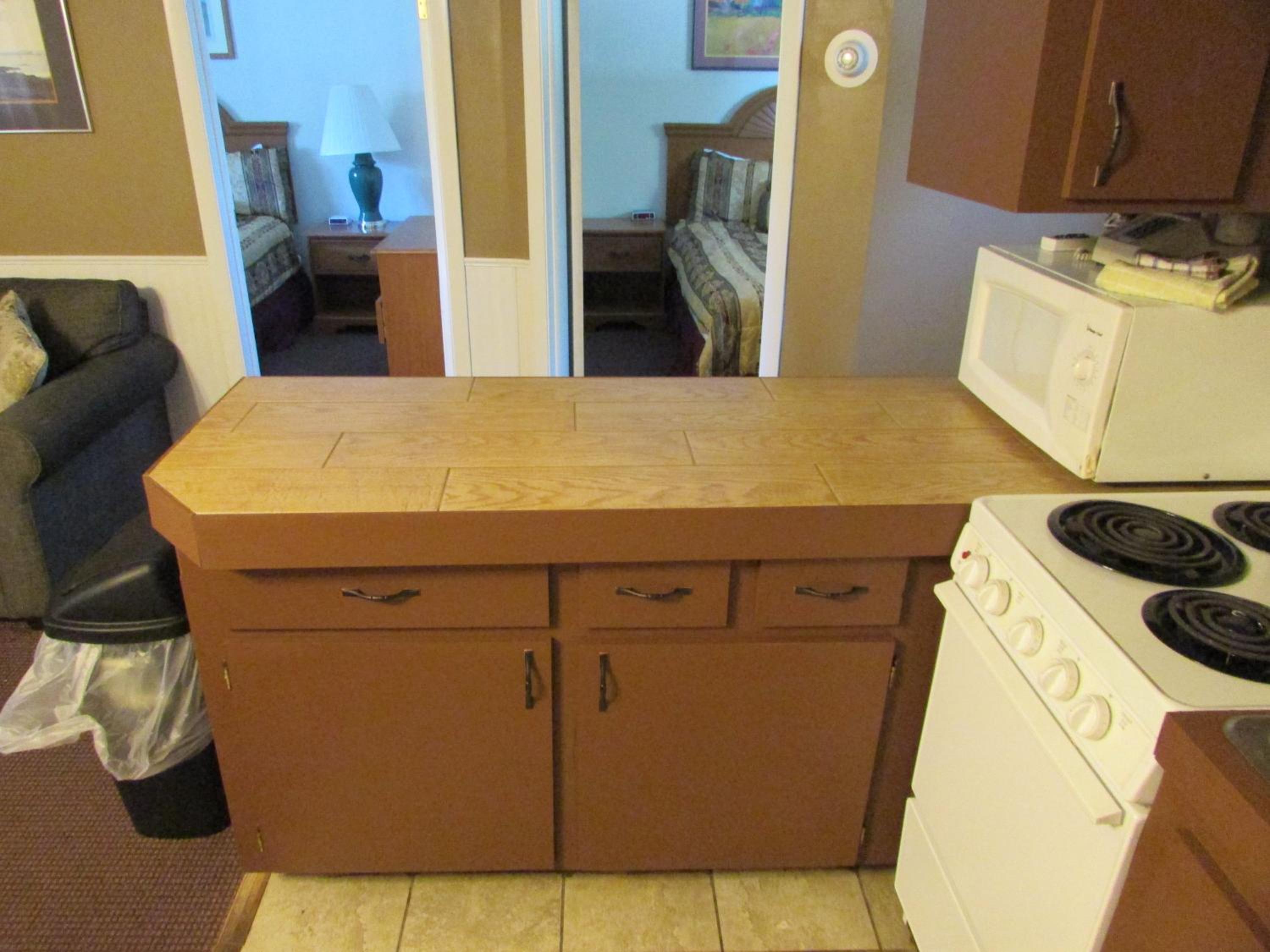 Two-Bedroom Efficiency photo 3