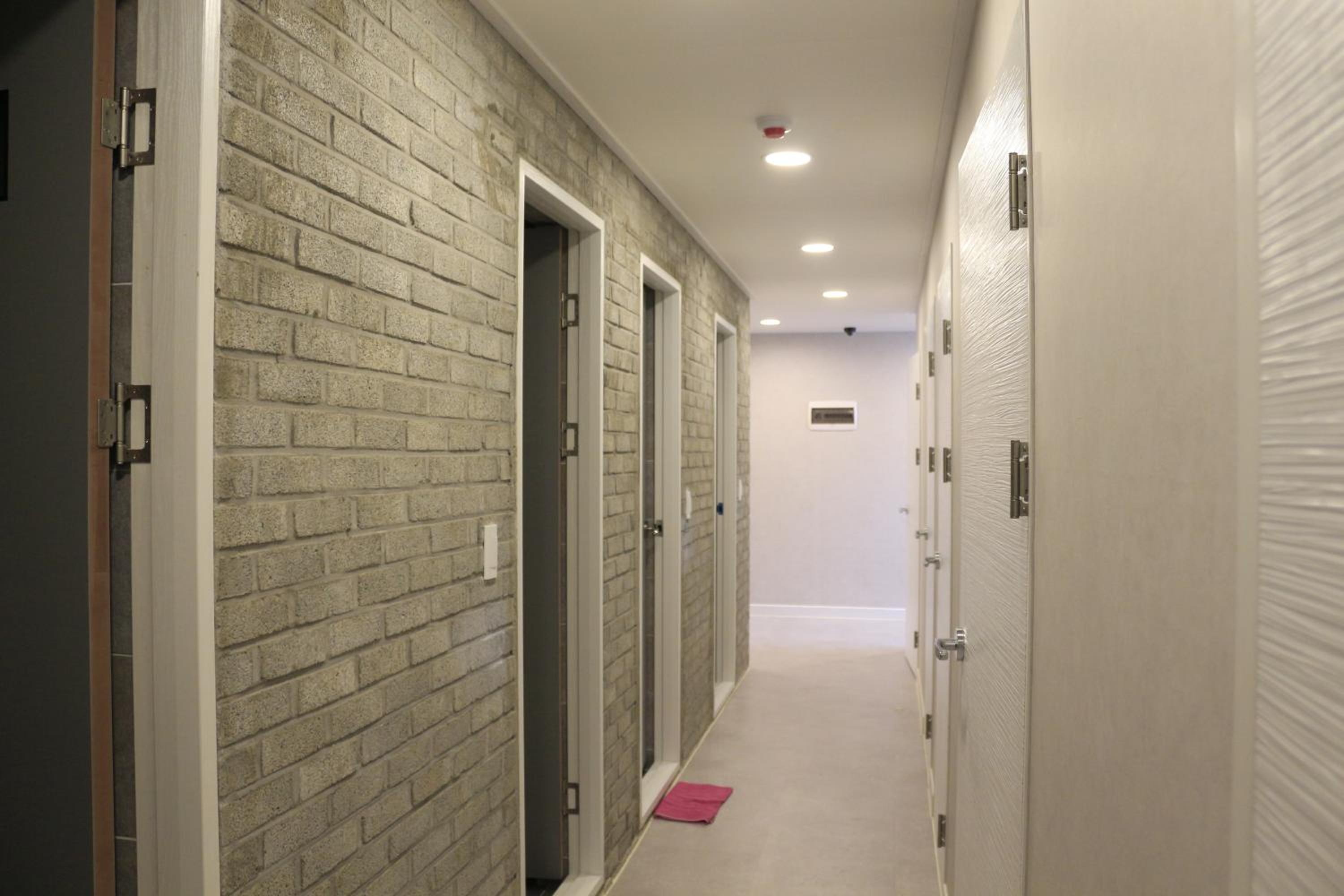 Small Single Room photo 3