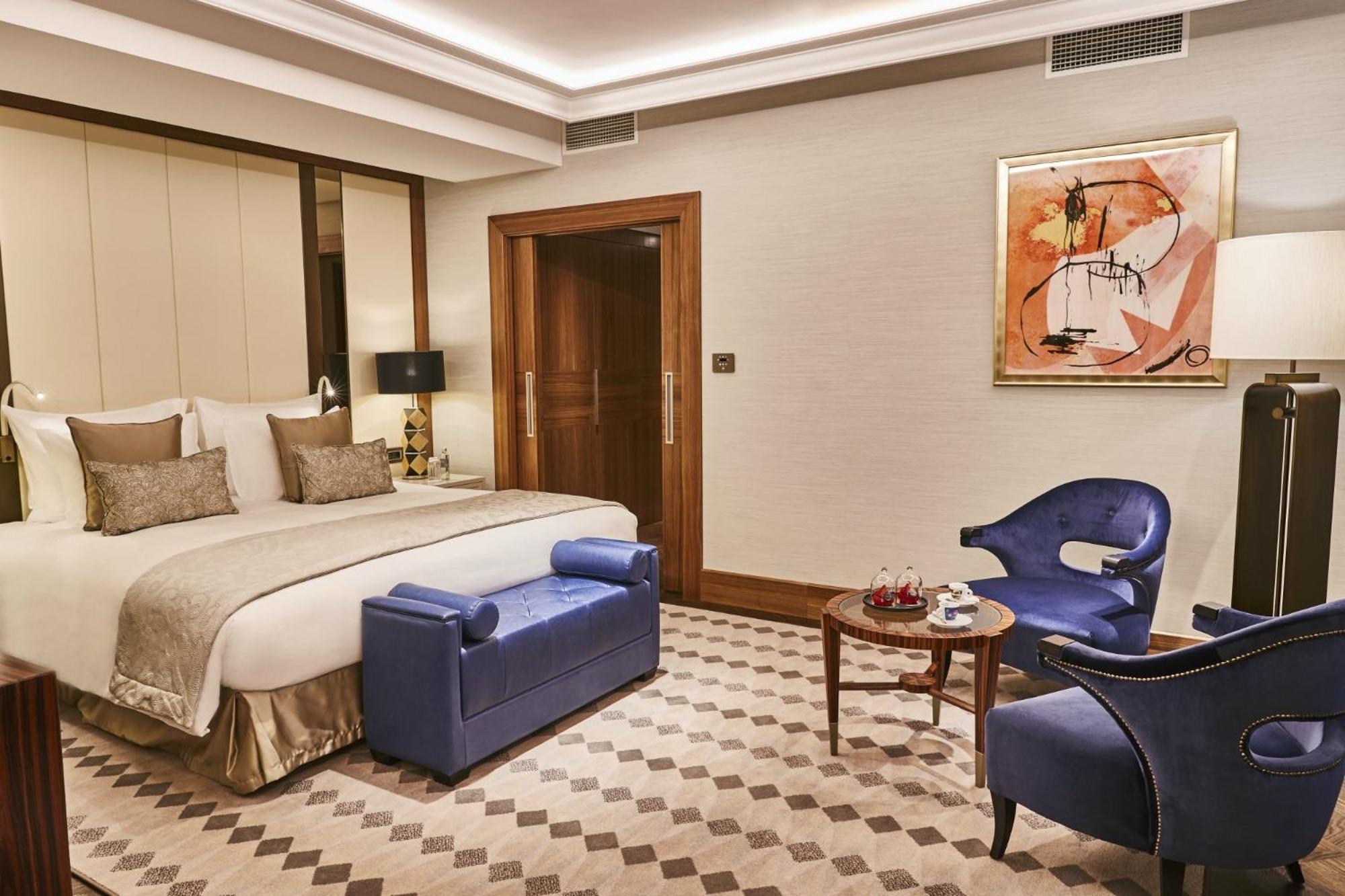 Diplomatic Suite - Photo 7