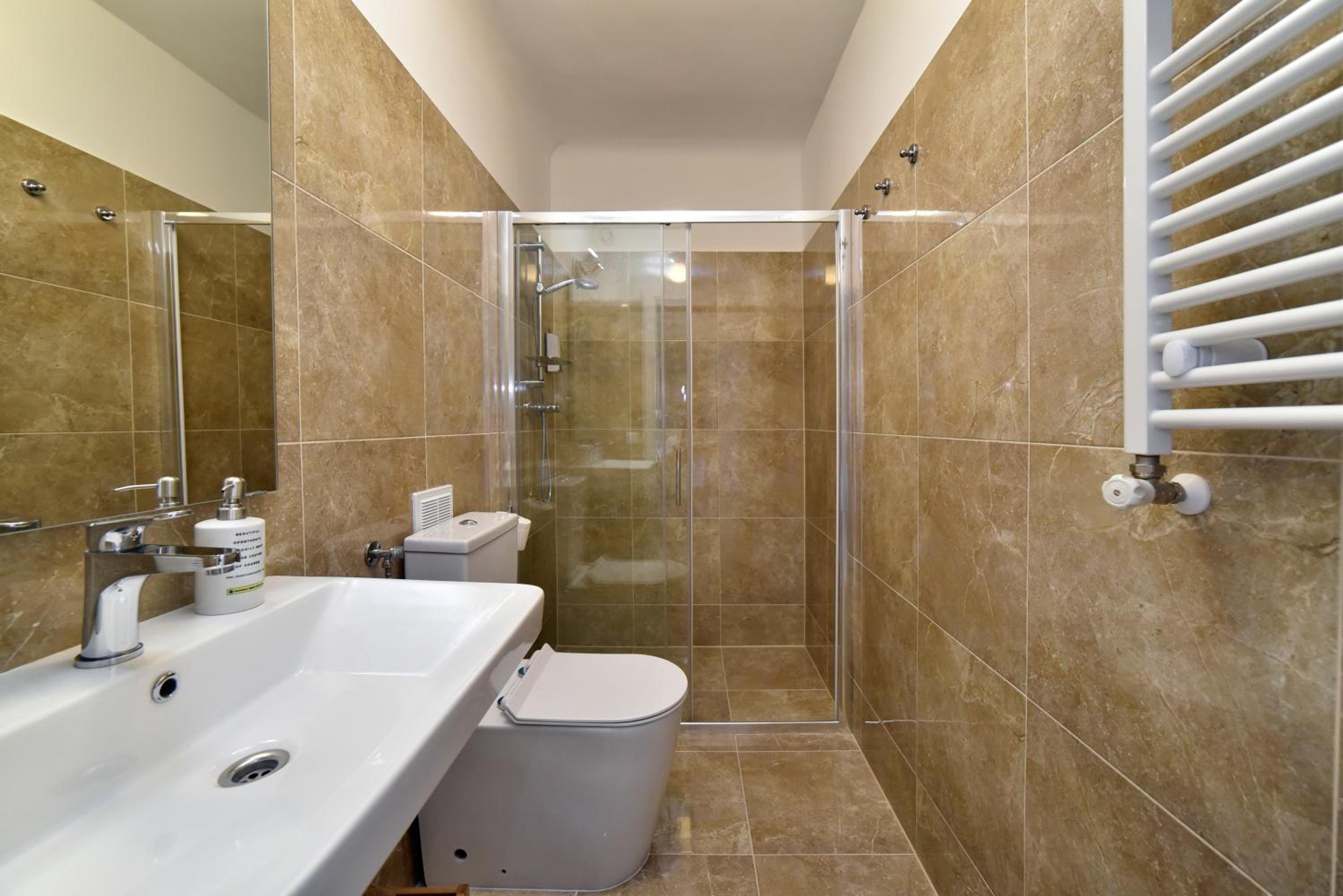 Deluxe Triple Room photo 2