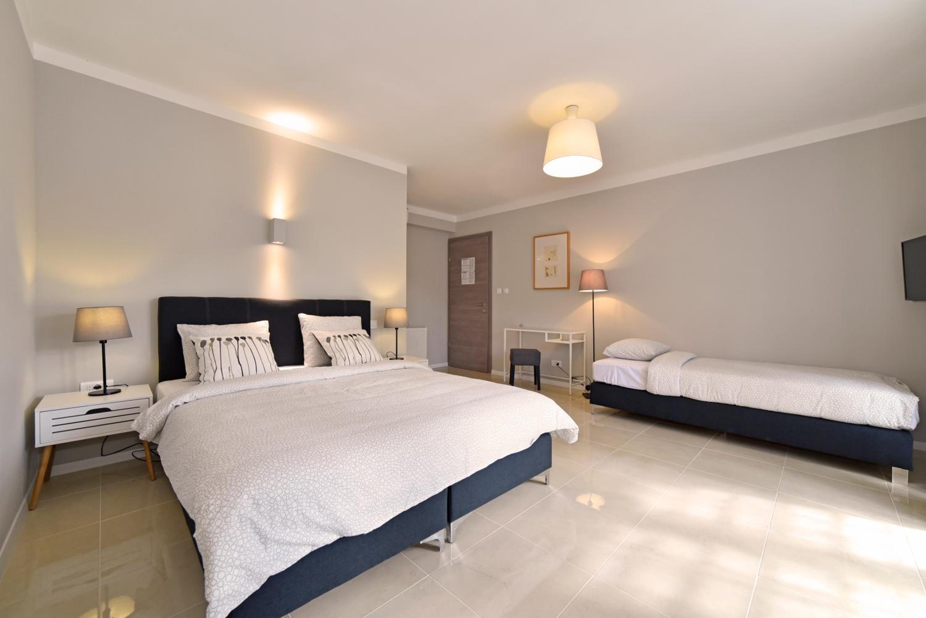 Luxury Triple Room photo 3