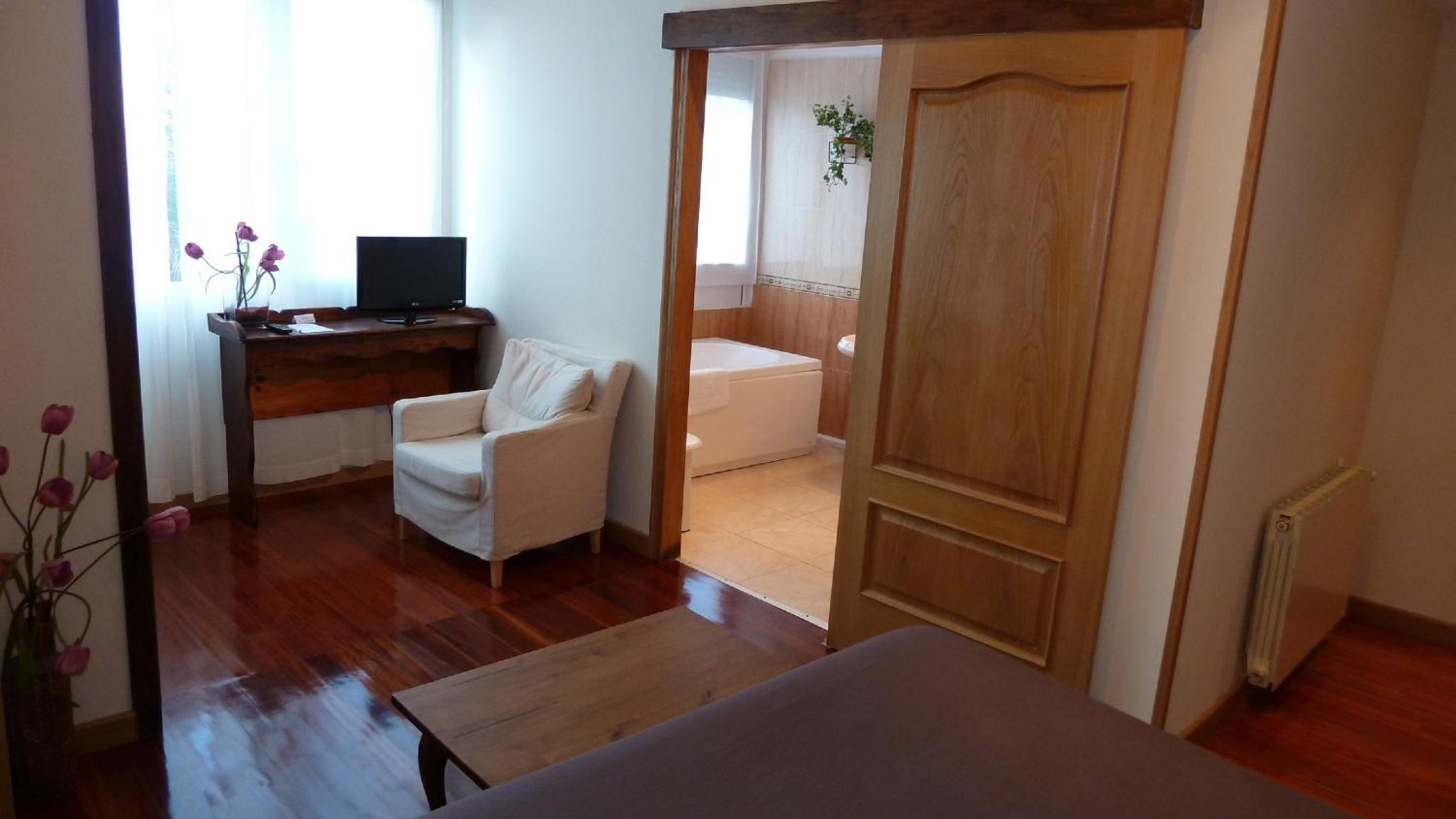 Deluxe Double Room photo 3