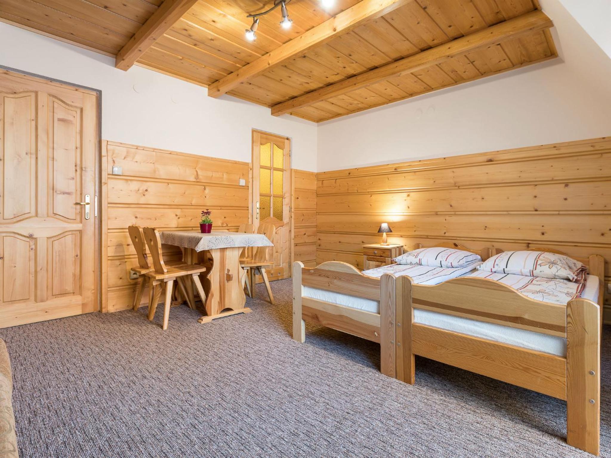 Twin Room with Sofa Bed and Balcony - Photo 9