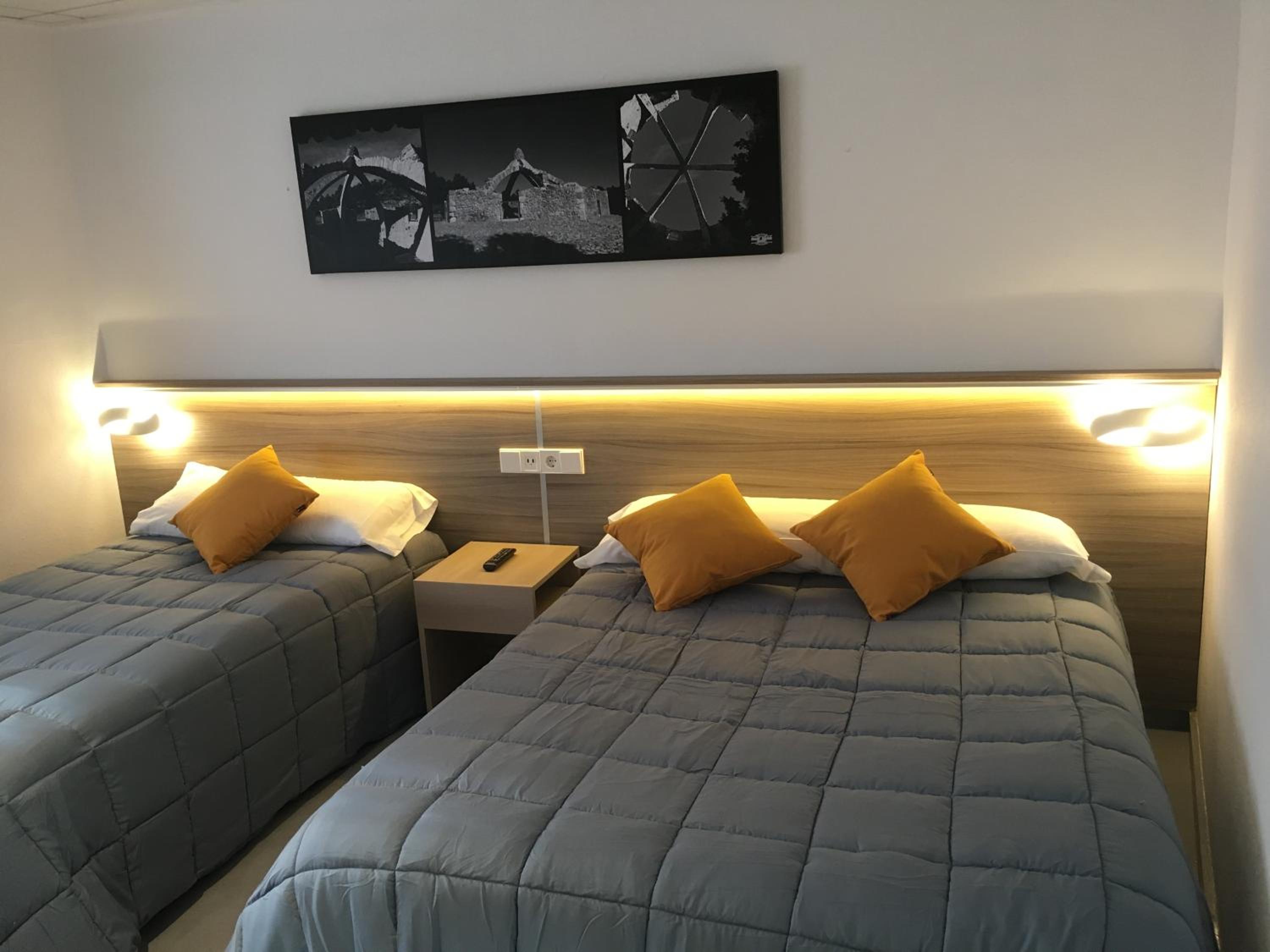 Habitación Triple con Baño Privado