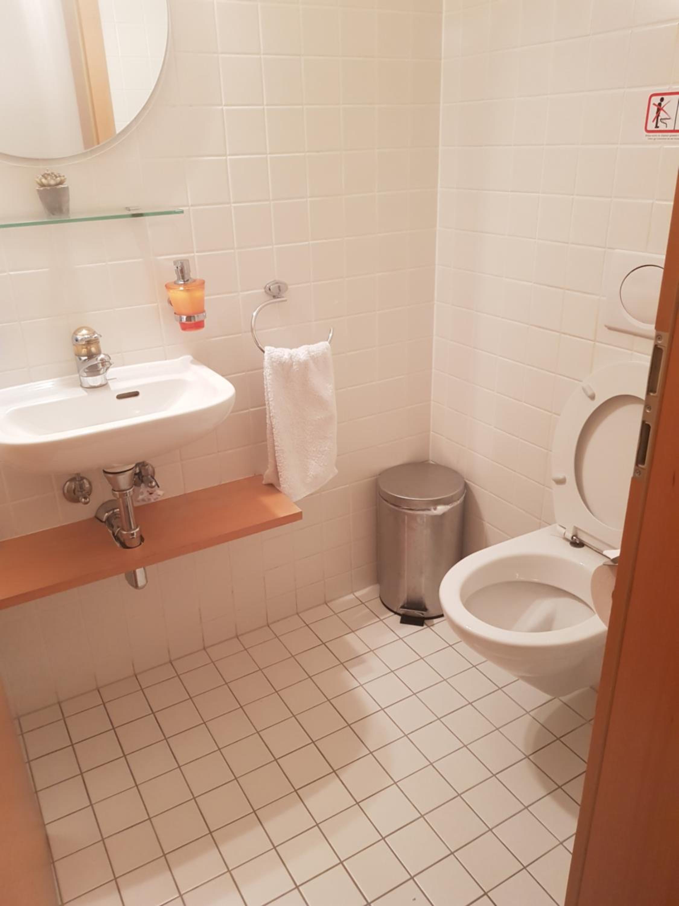 Budget Double Room photo 3