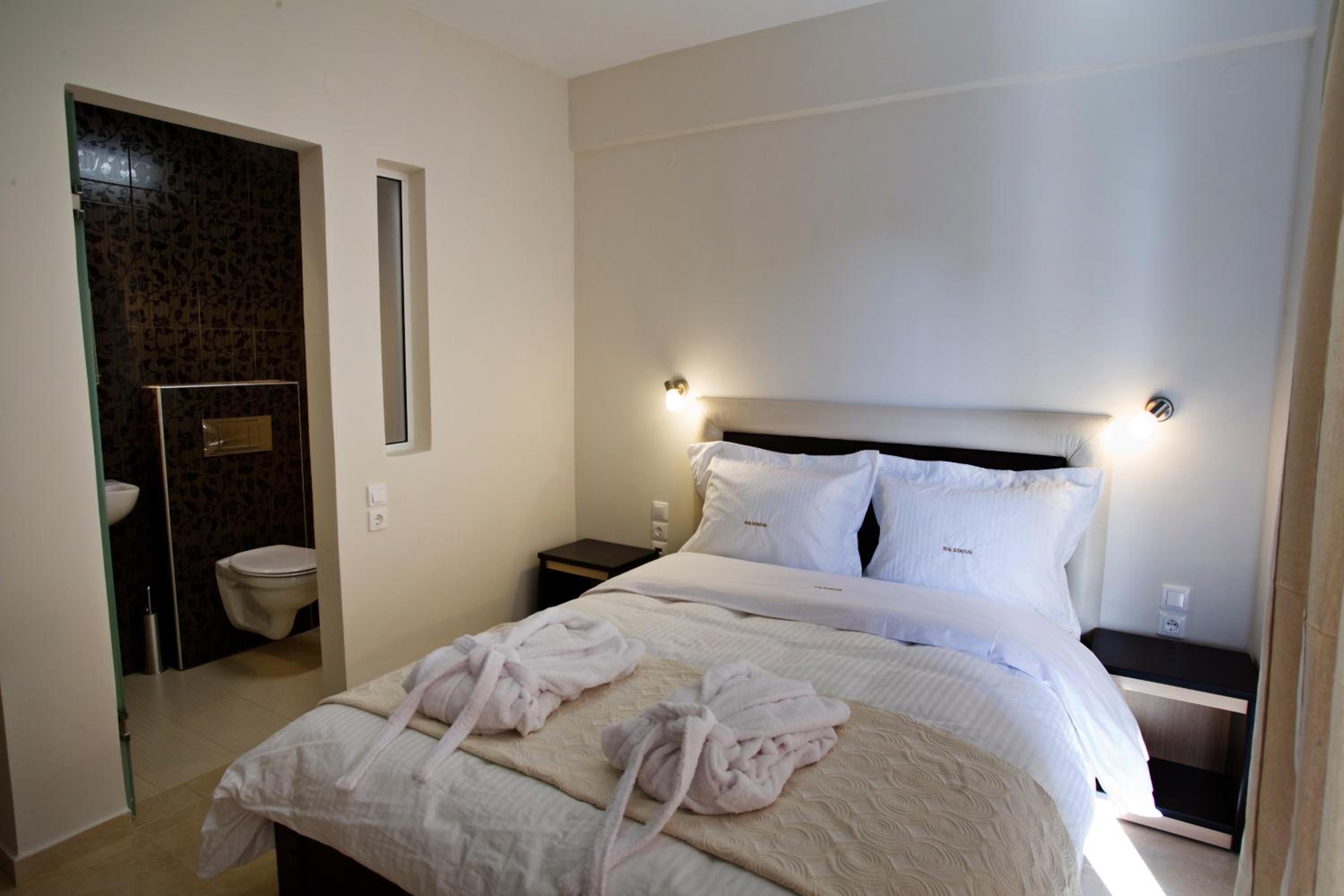 Double Room - Photo 2