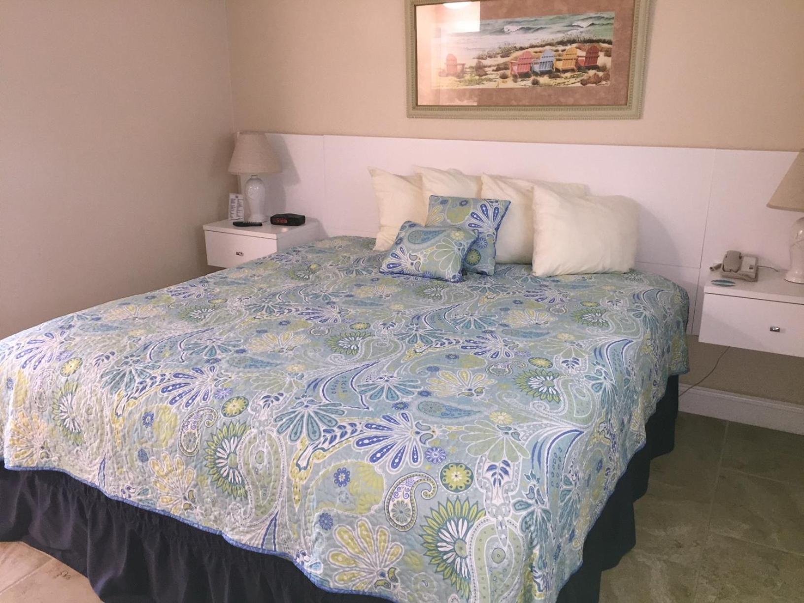 1st Floor Ocean Front King Suite with Patio - Photo 8