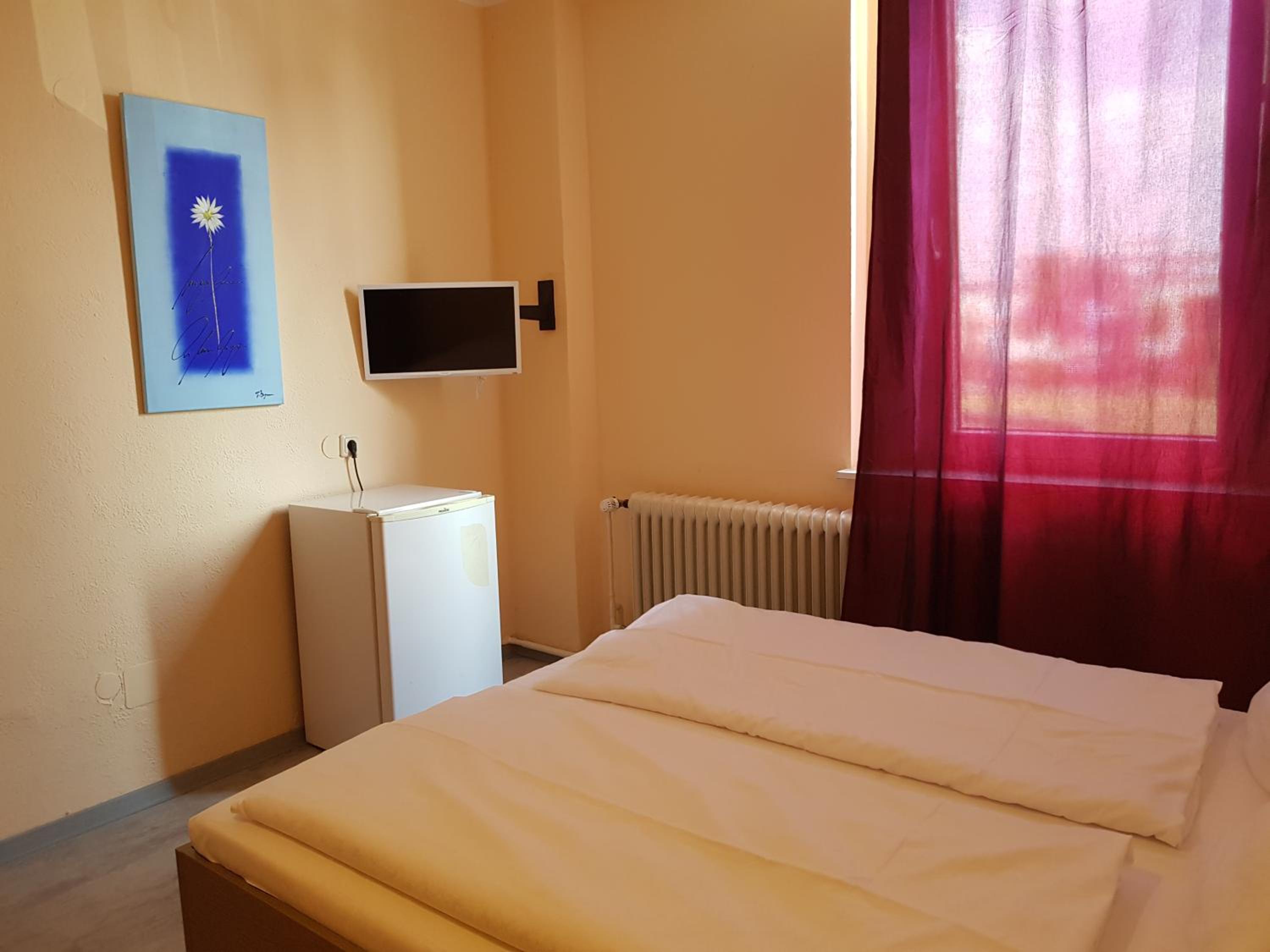 Double Room - Photo 3
