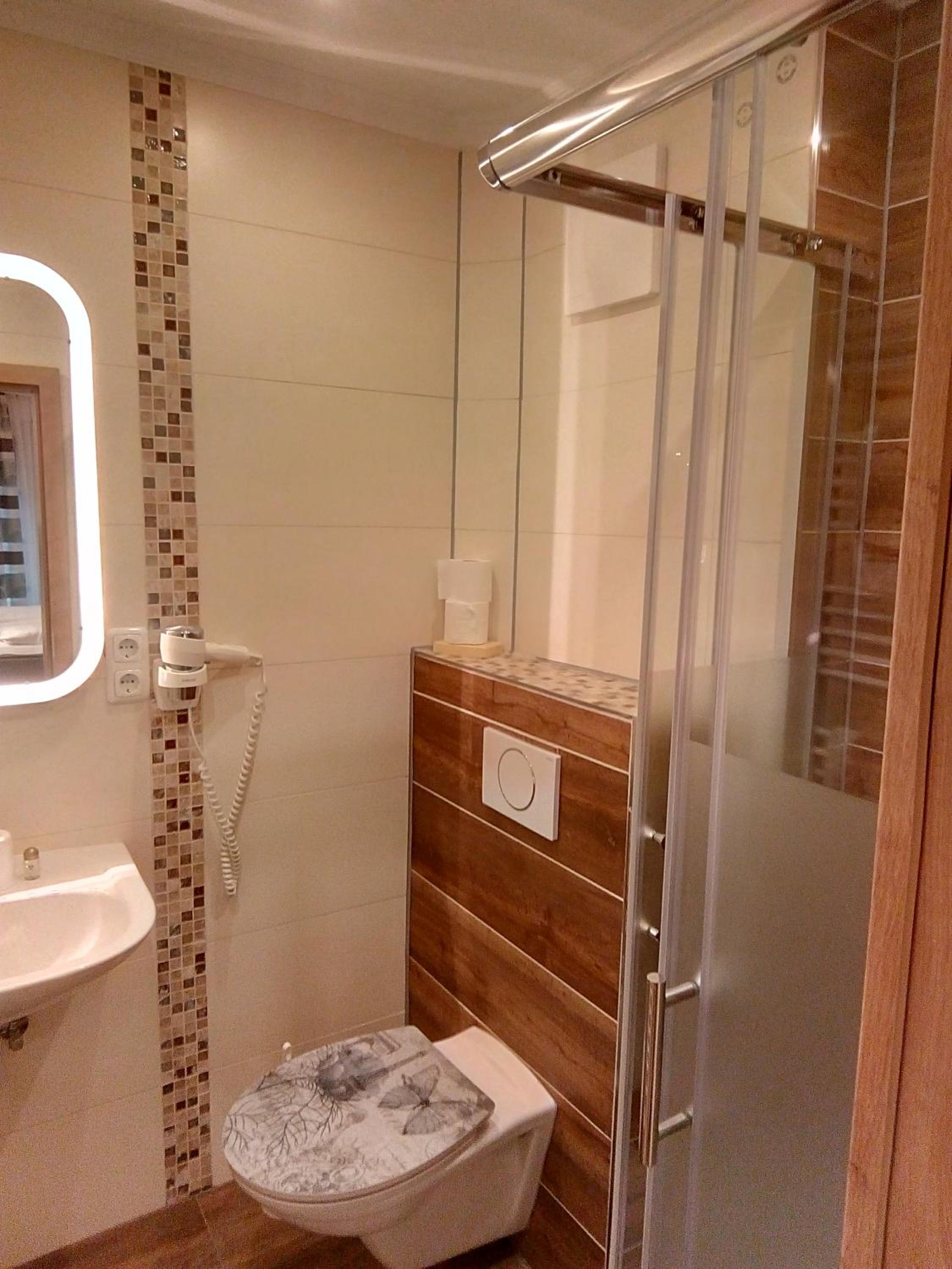 Triple Room with Shower - Photo 7