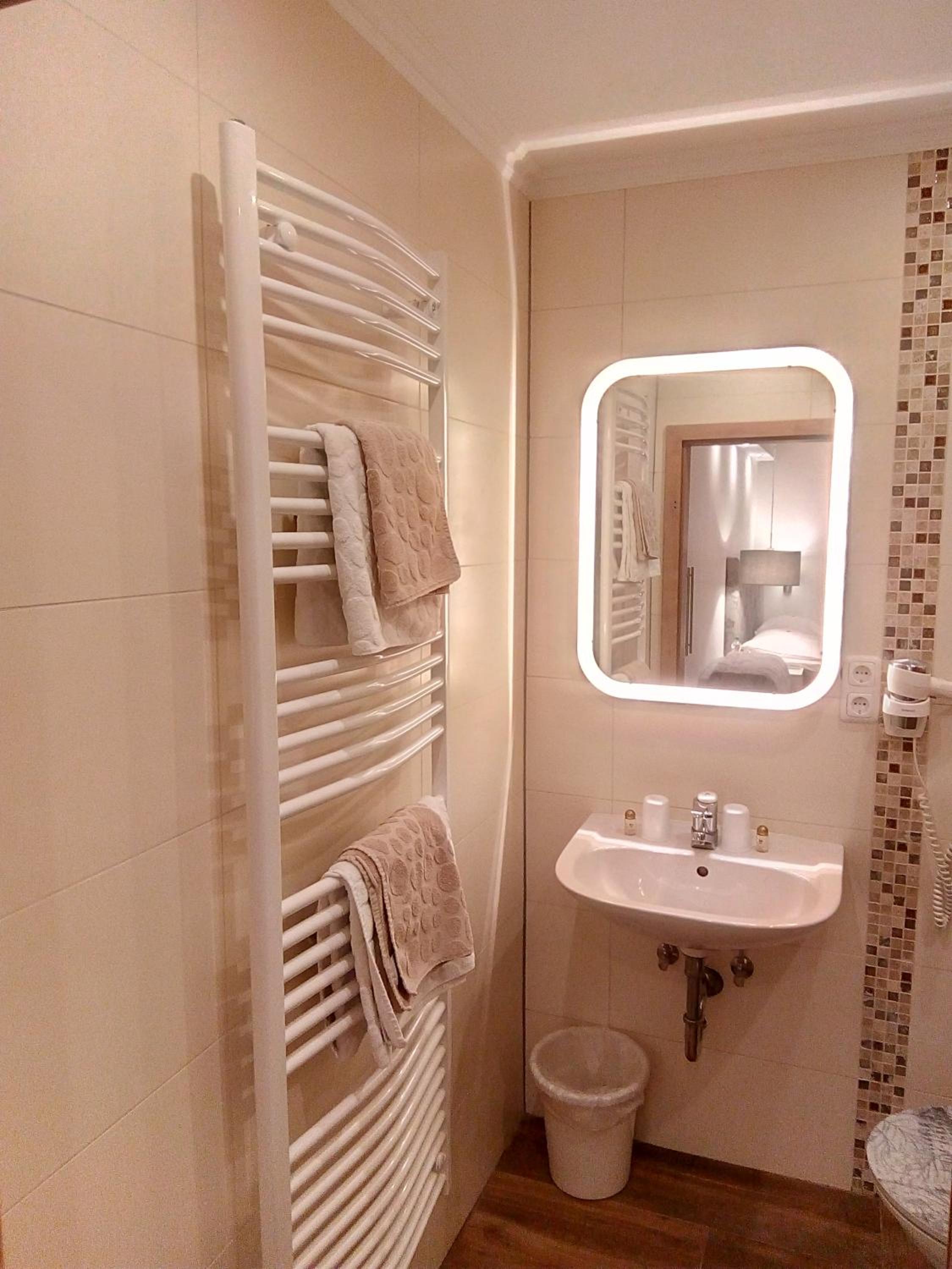 Triple Room with Shower - Photo 5
