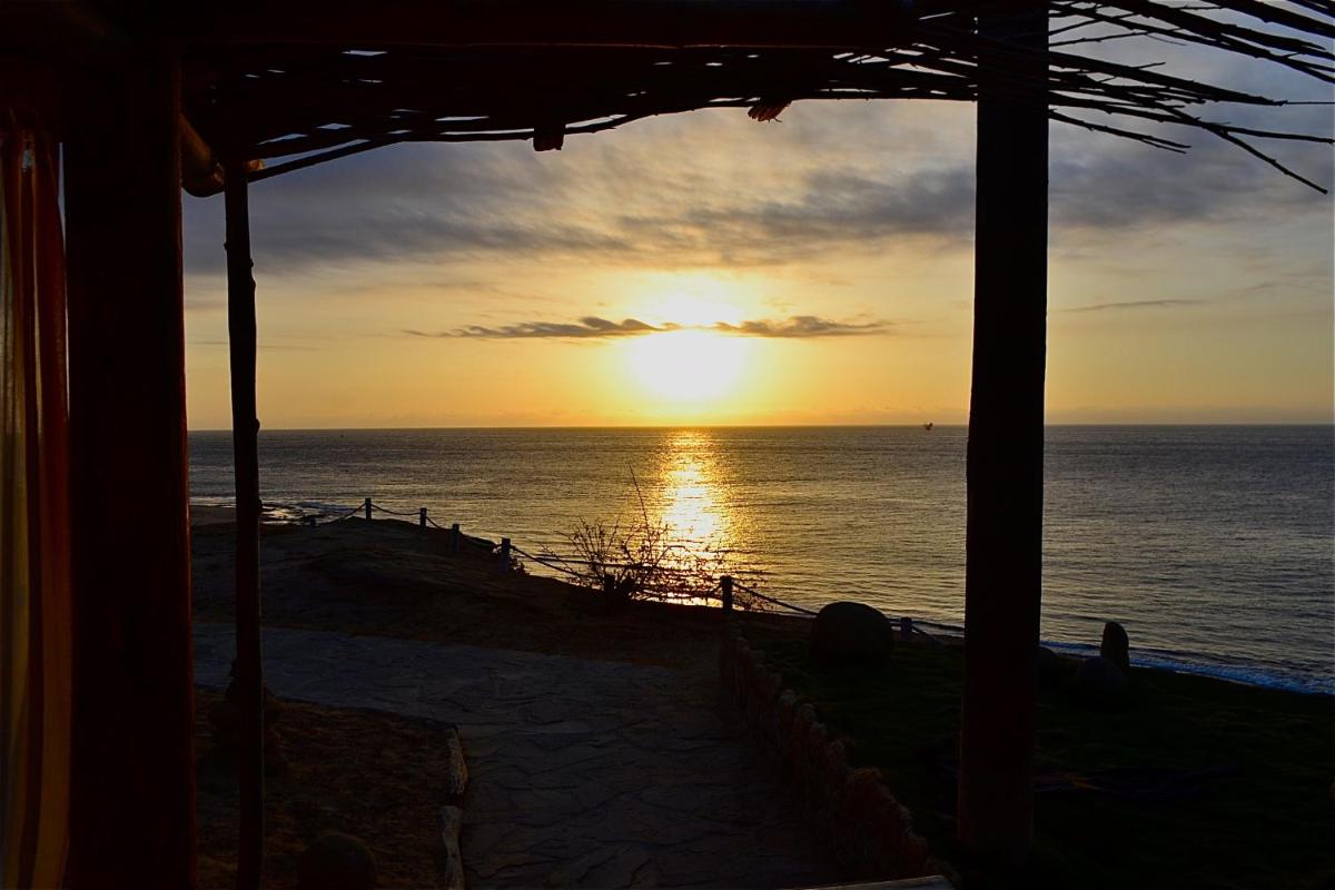 Deluxe Double Room with Sea View - Photo 14