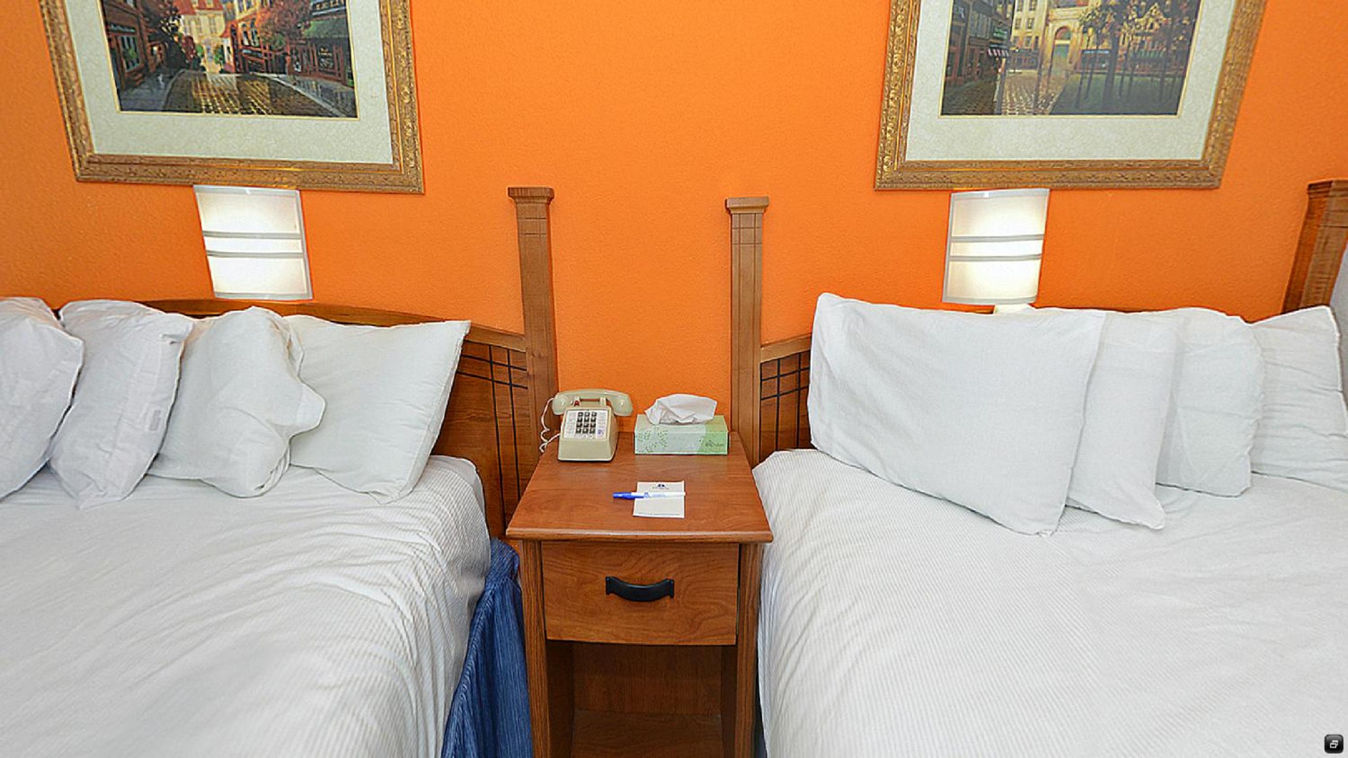 Double Room with Two Double Beds - Photo 4