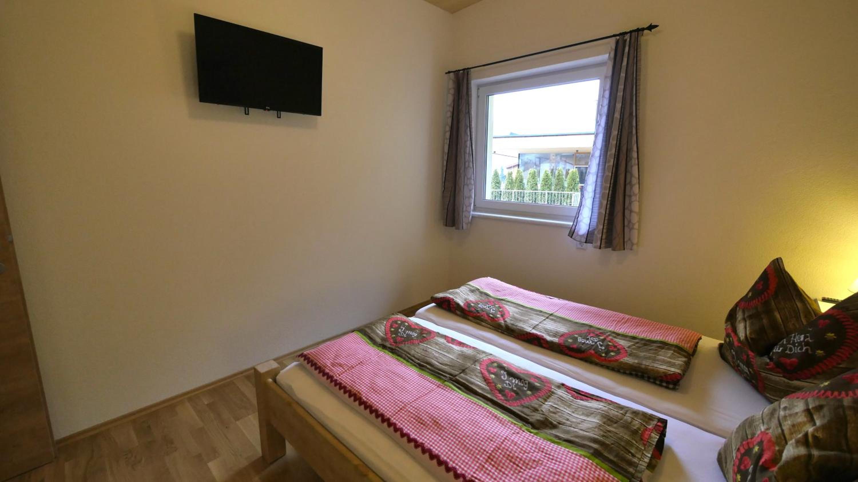 Apartment with Mountain View photo 1