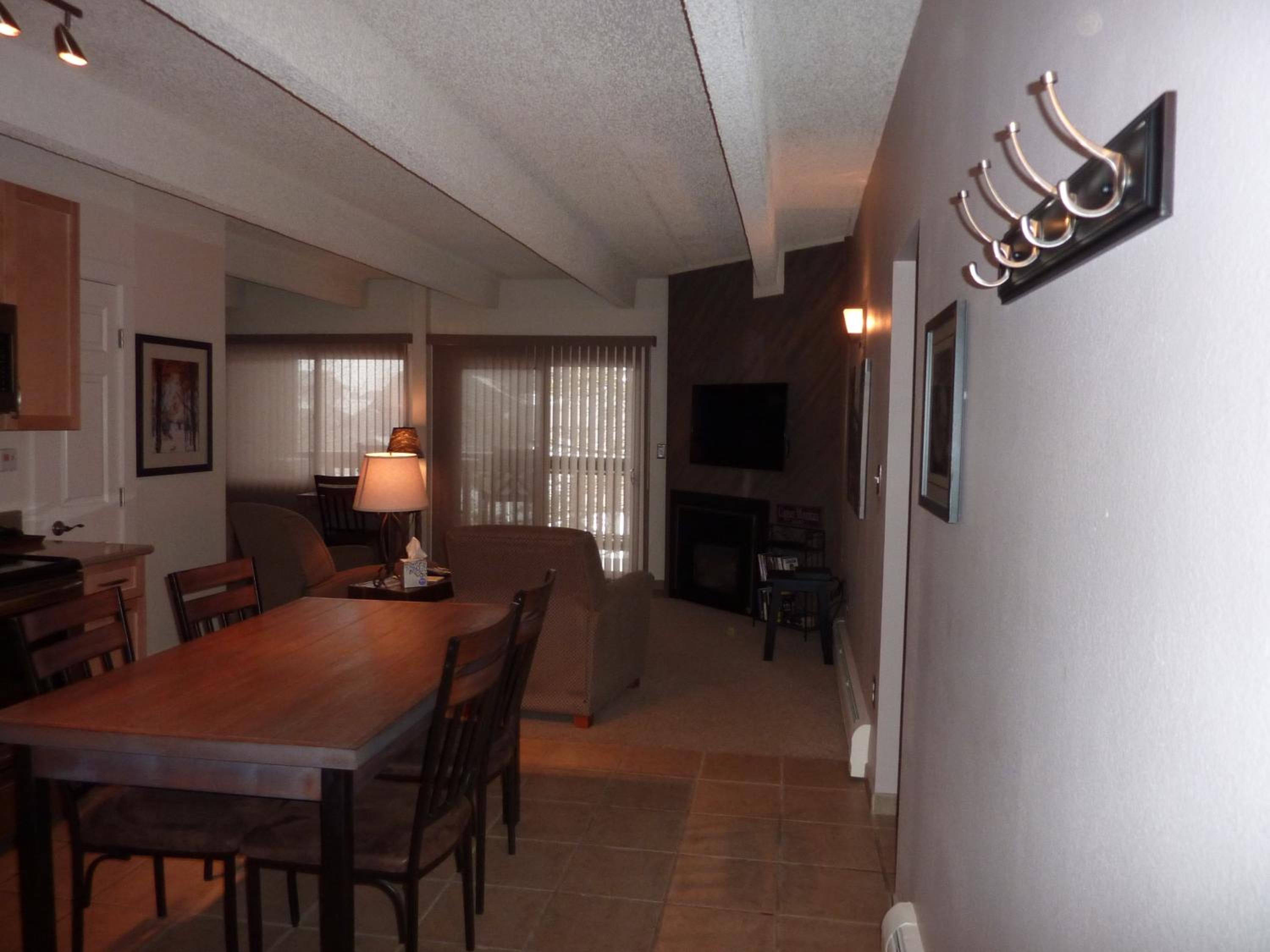 Apartment - Photo 27