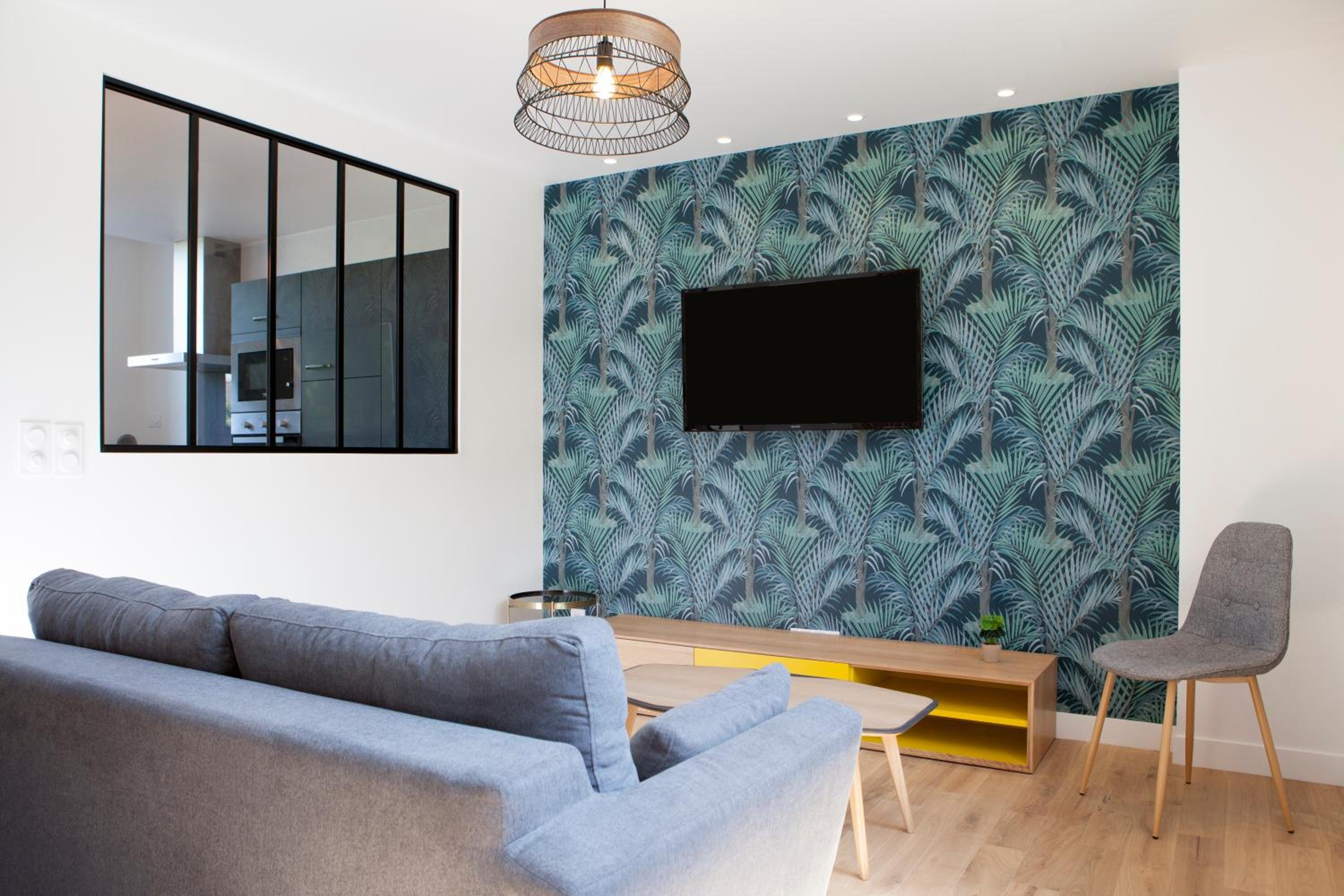 Apartment with Terrace photo 2