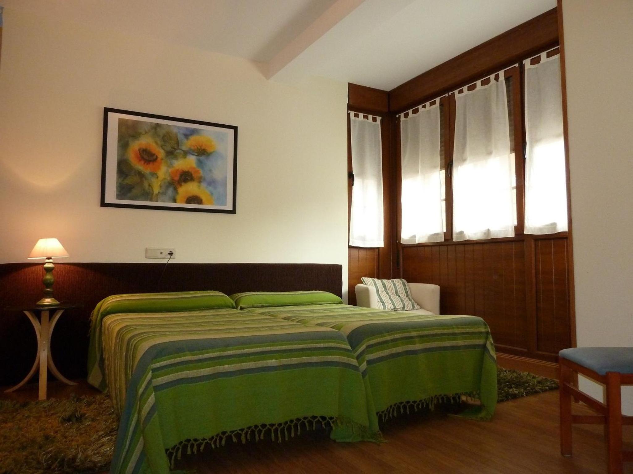 Double or Twin Room - Photo 8