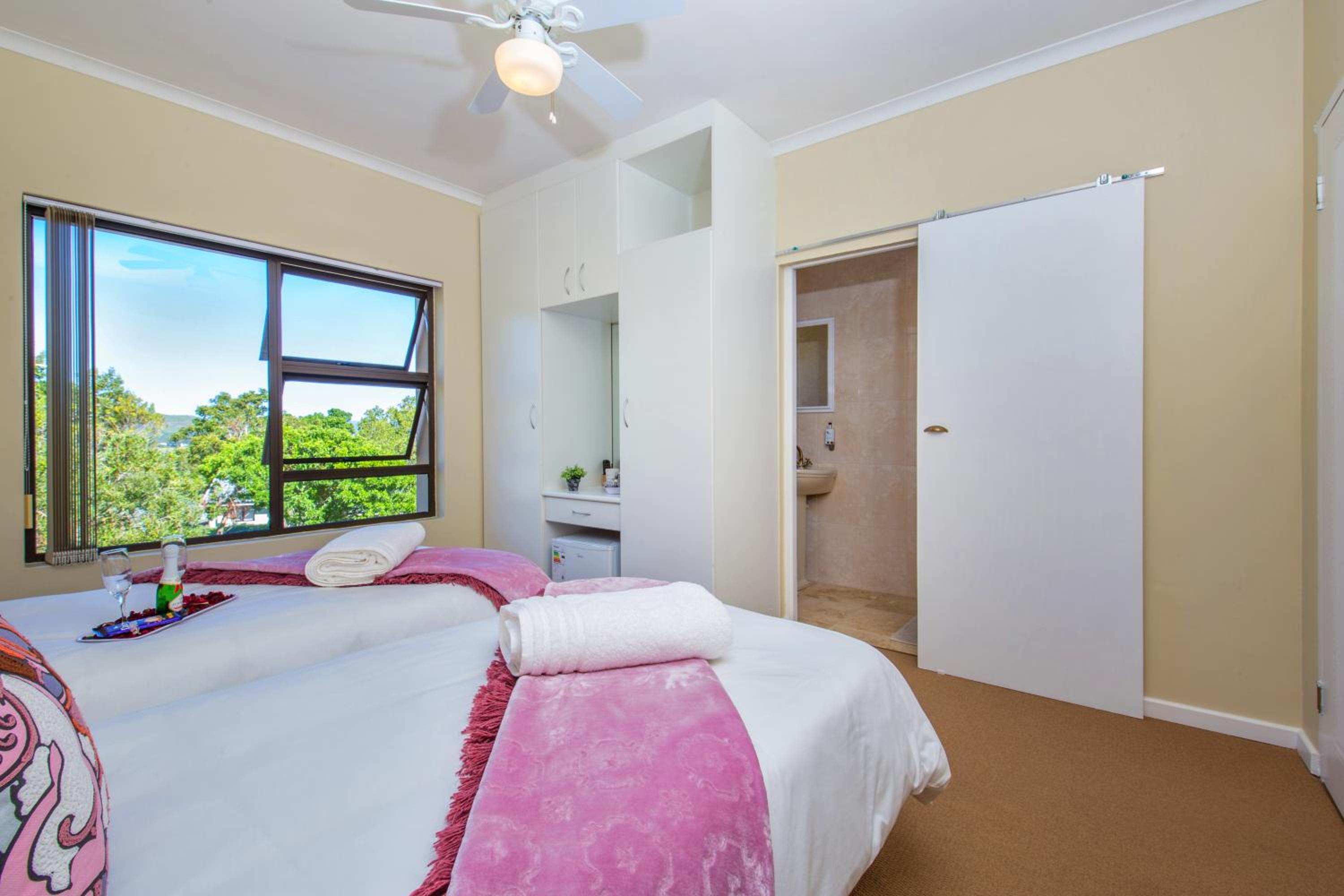 Deluxe Double Room - Photo 4
