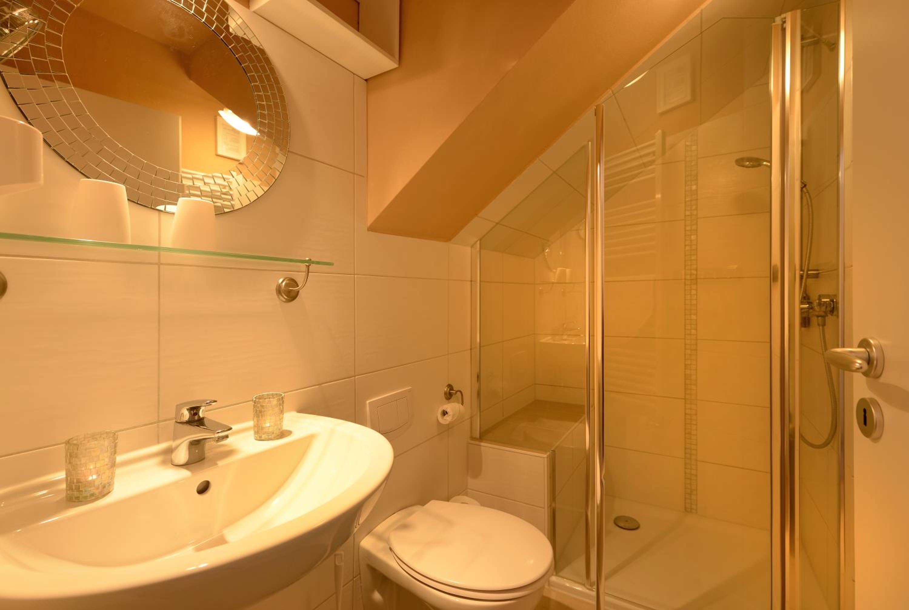 Small Double Room photo 2