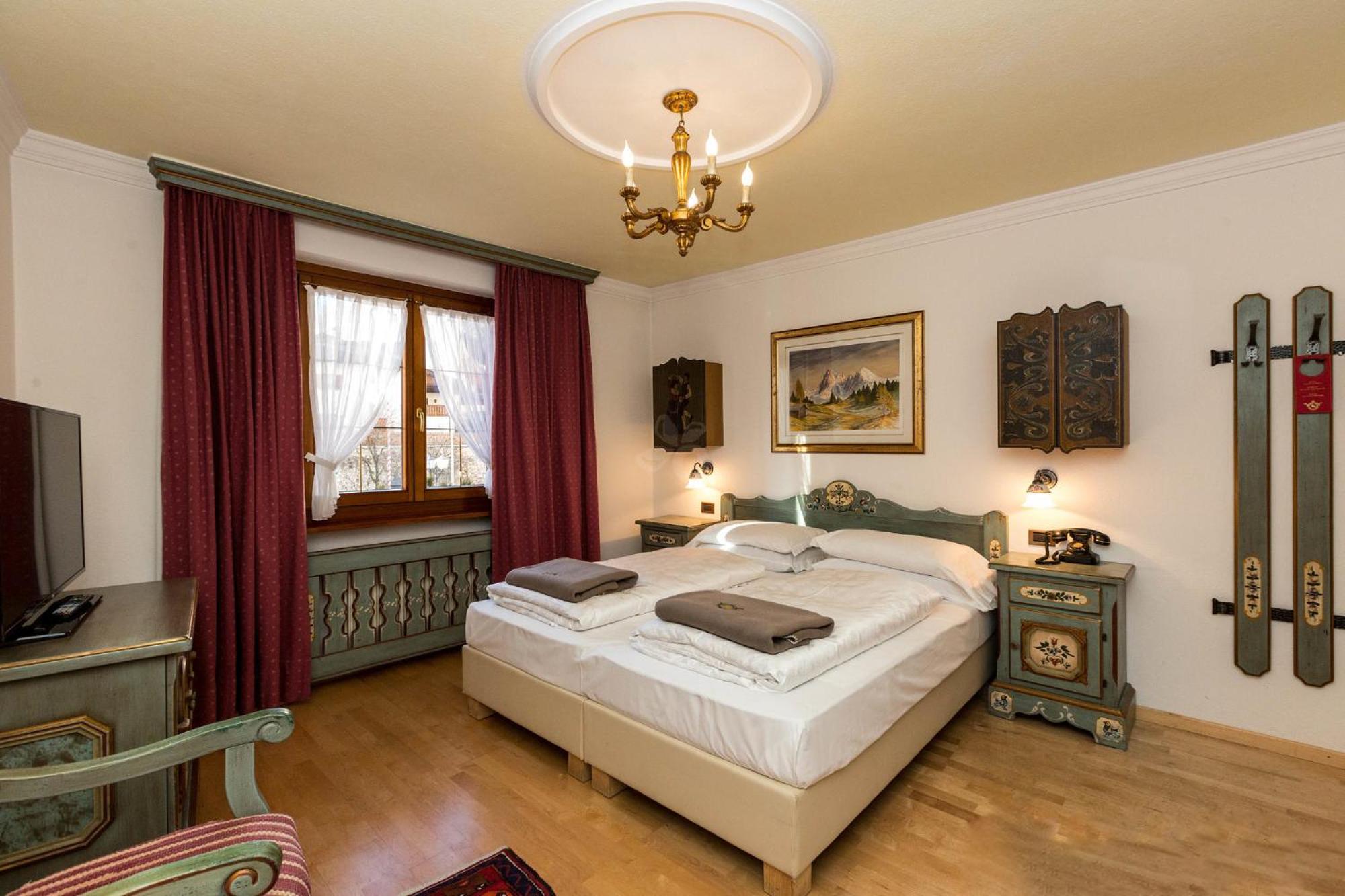 Standard Double or Twin Room - Photo 4