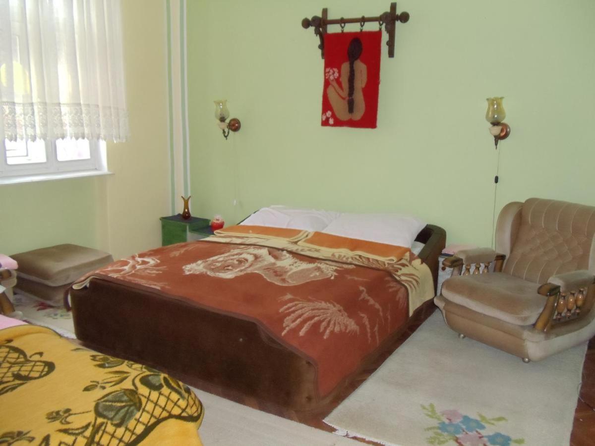 Quadruple Room with Private Bathroom photo 2