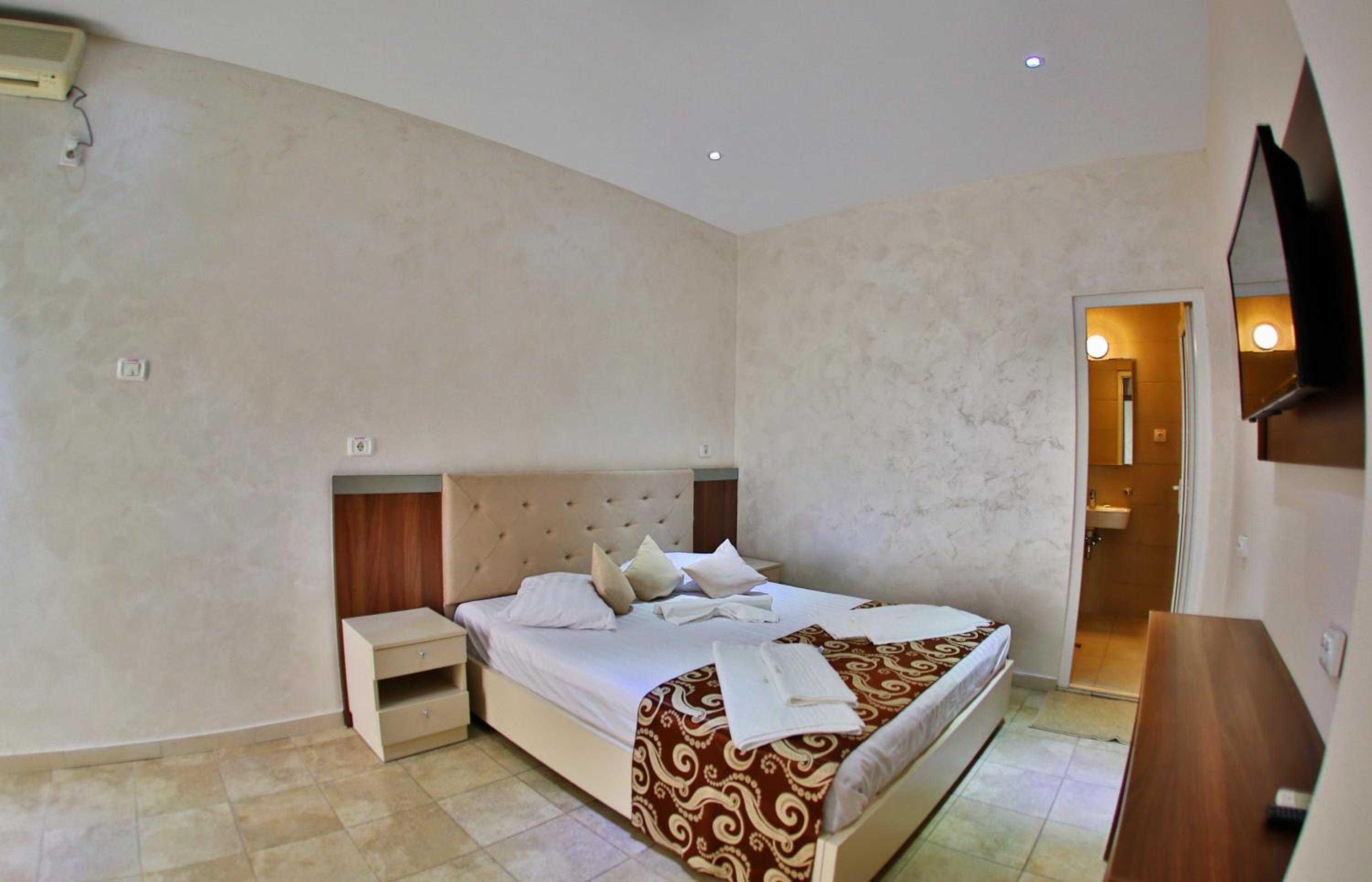 Superior Double Room with Garden View - Ground Floor photo 1