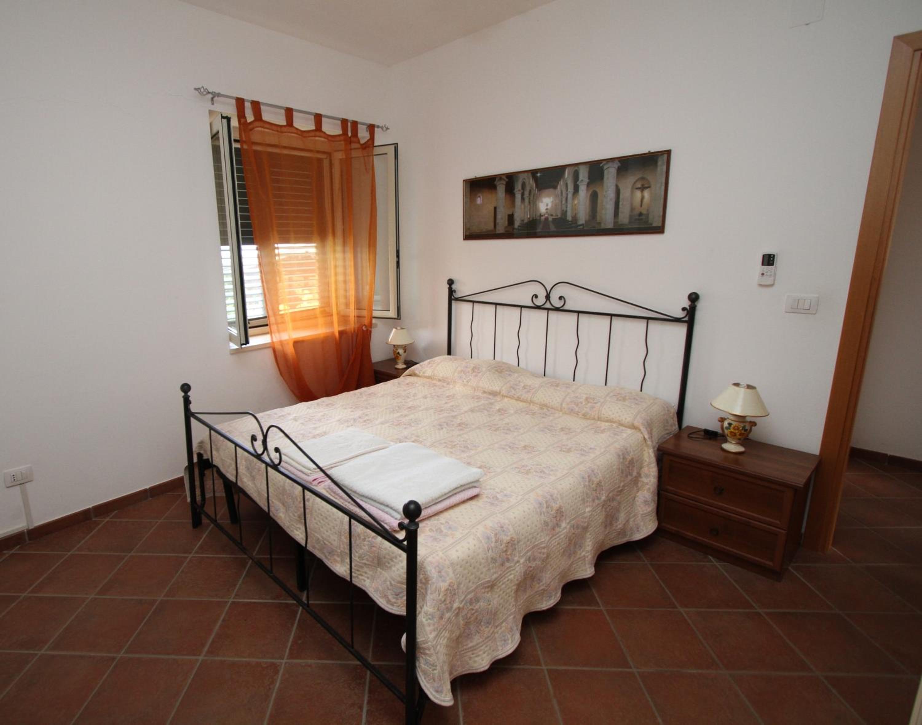 One-Bedroom Apartment (4 Adults) - Photo 13