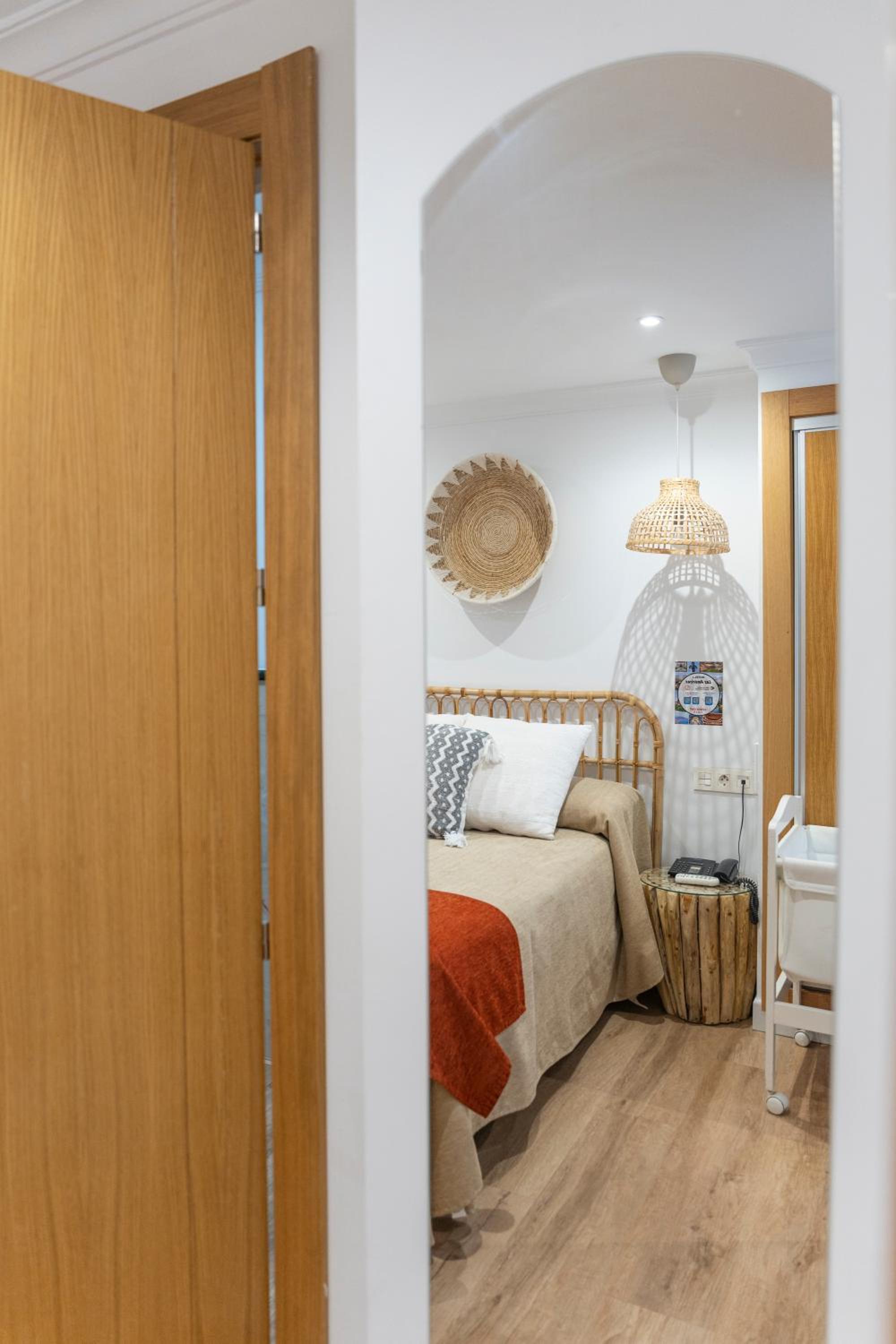 Double Room thumbnail 5