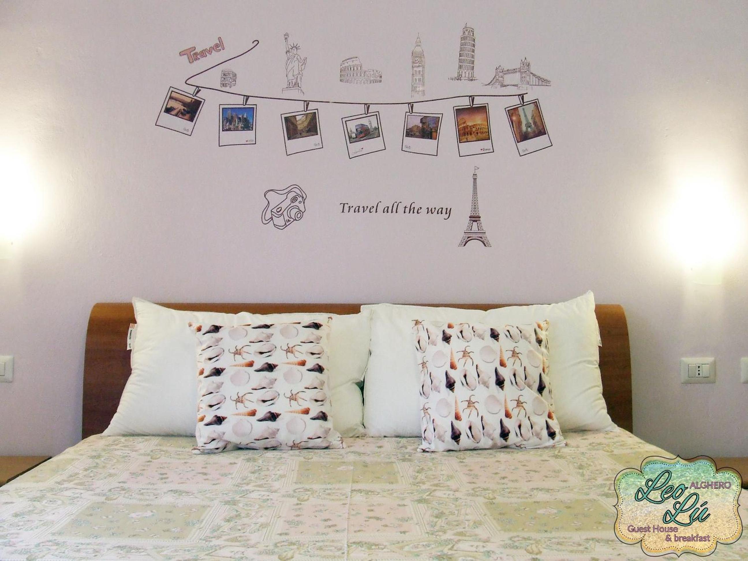 Double Room with Private Bathroom - Photo 2