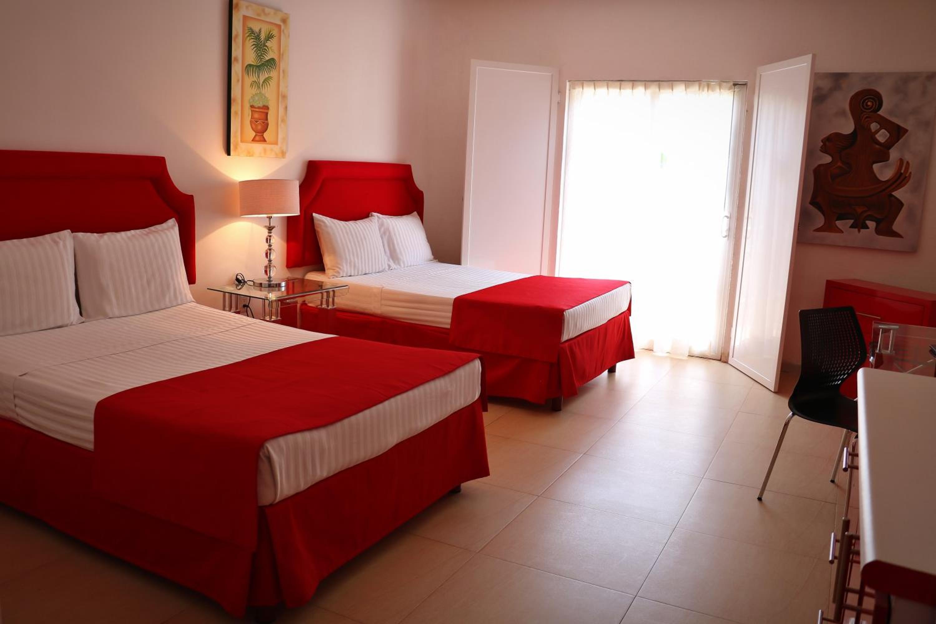 Double Room with Two Double Beds - Photo 1