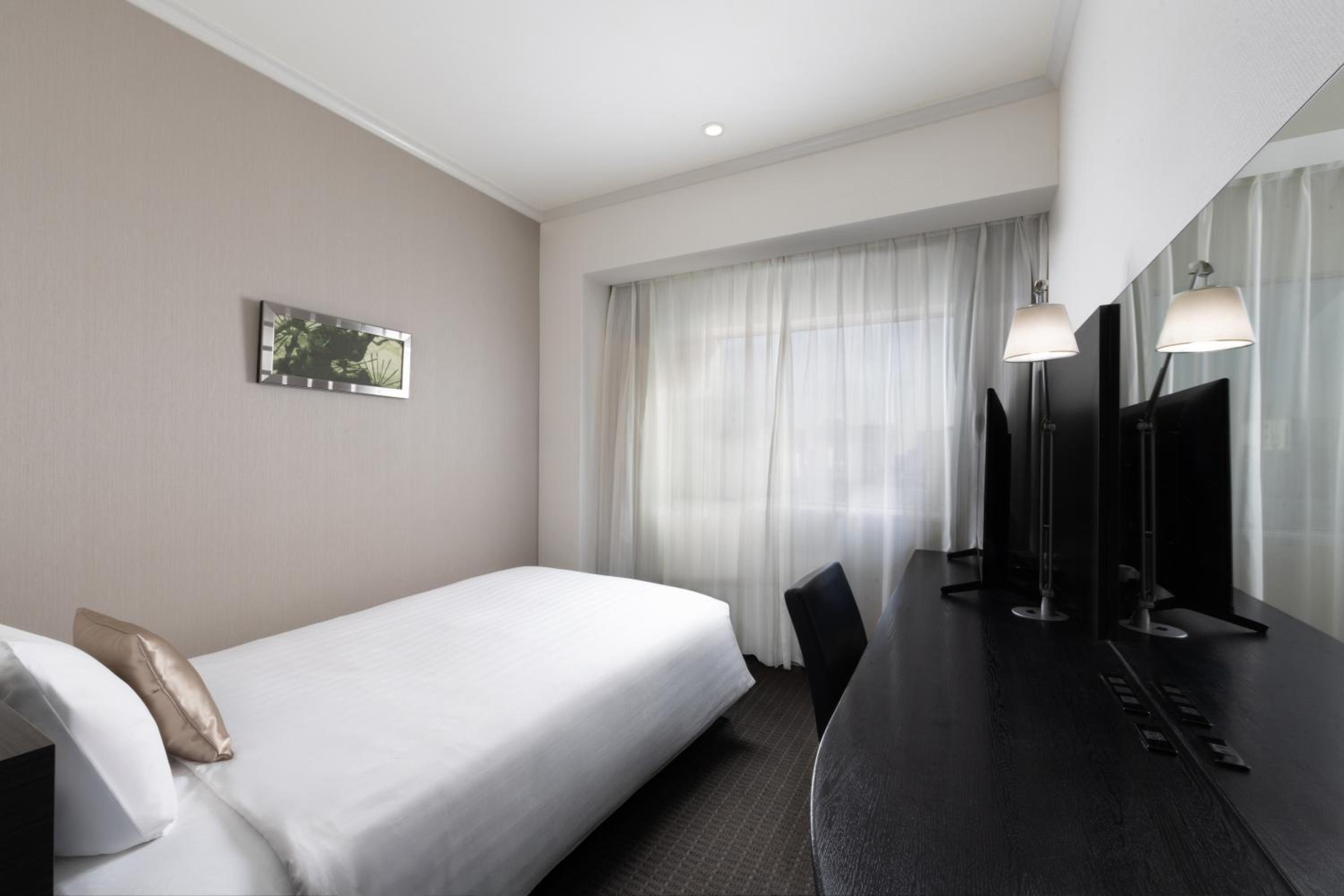 High Floor Single Room - Non-Smoking