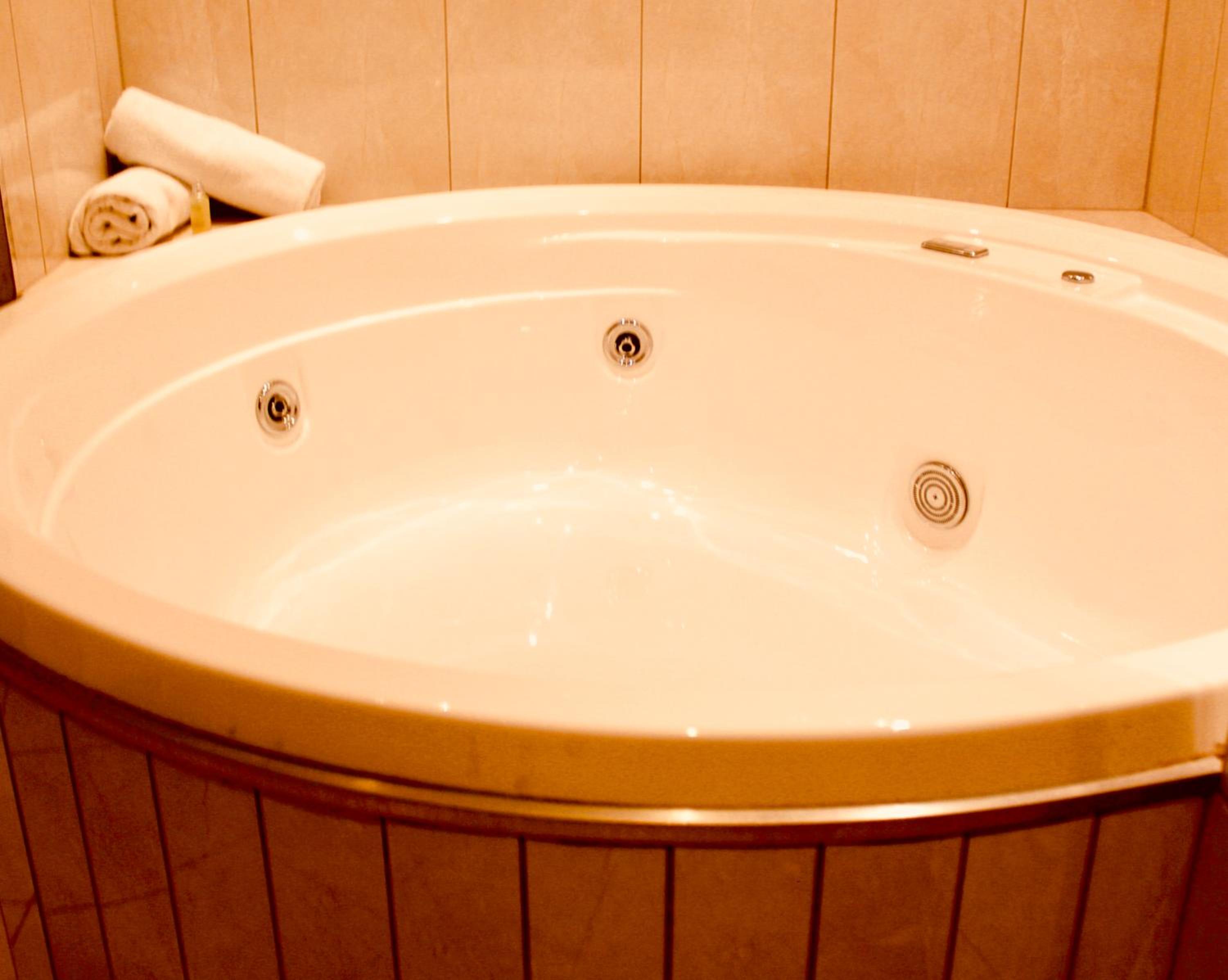 Ocean View Executive Apartment with Spa Bath - Photo 4