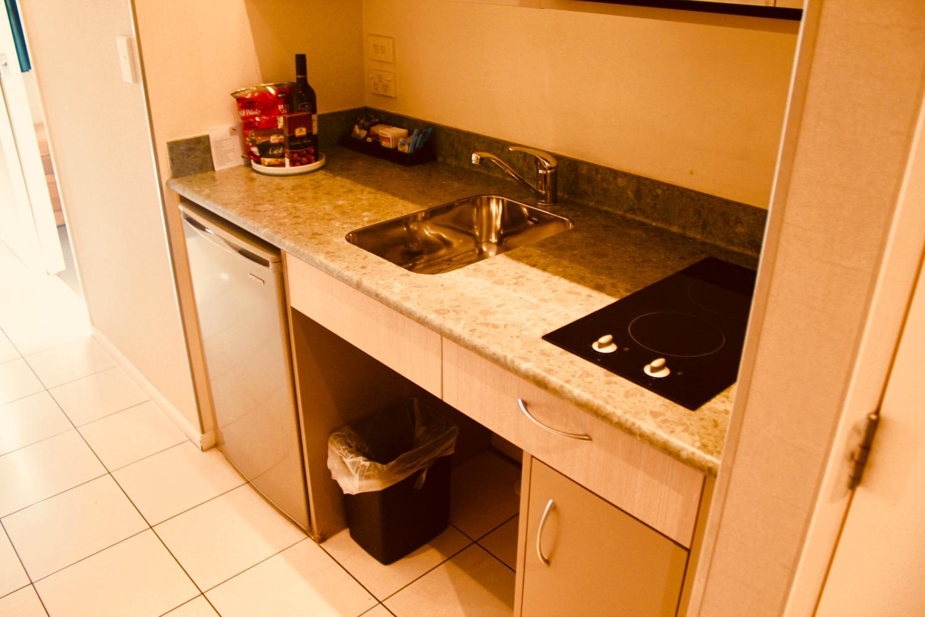 Ocean View Executive Apartment with Spa Bath - Photo 14