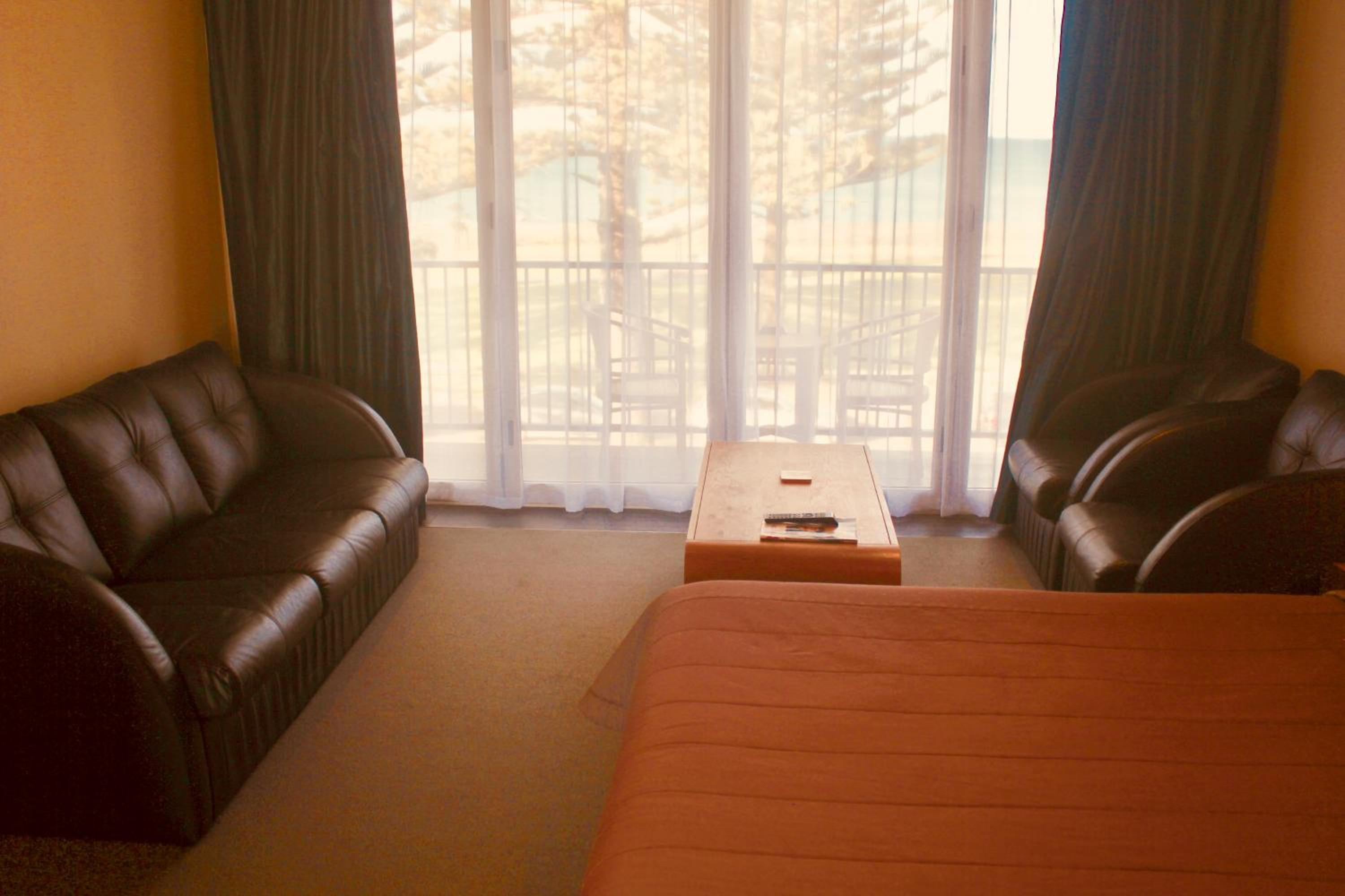 Ocean View Executive Studio with Spa Bath - Photo 34