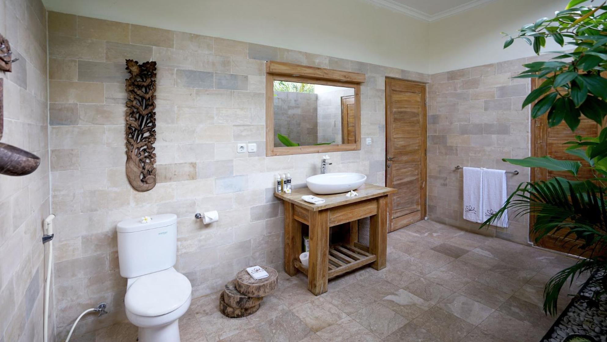 Villa with Private Pool - Photo 4