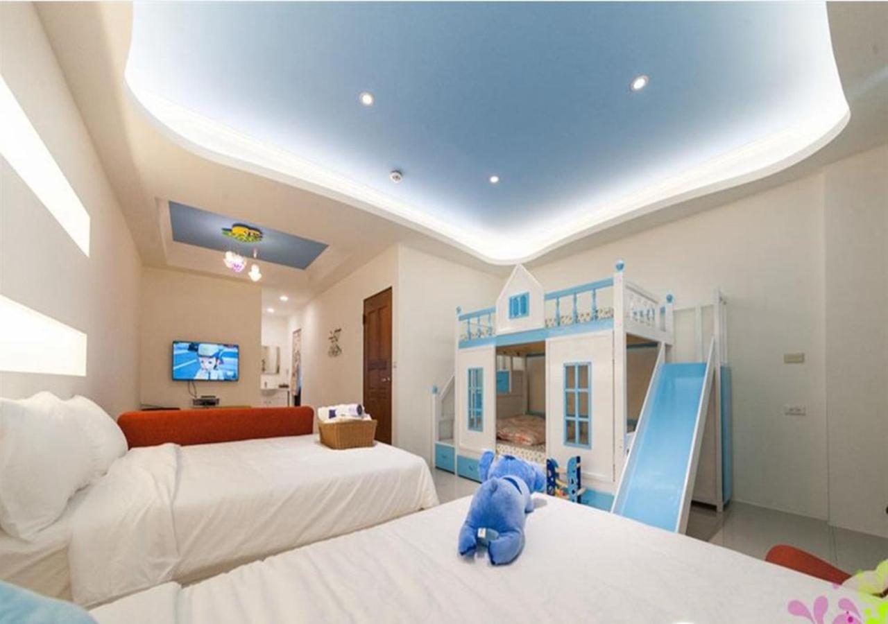 Four-Bedroom House photo 1