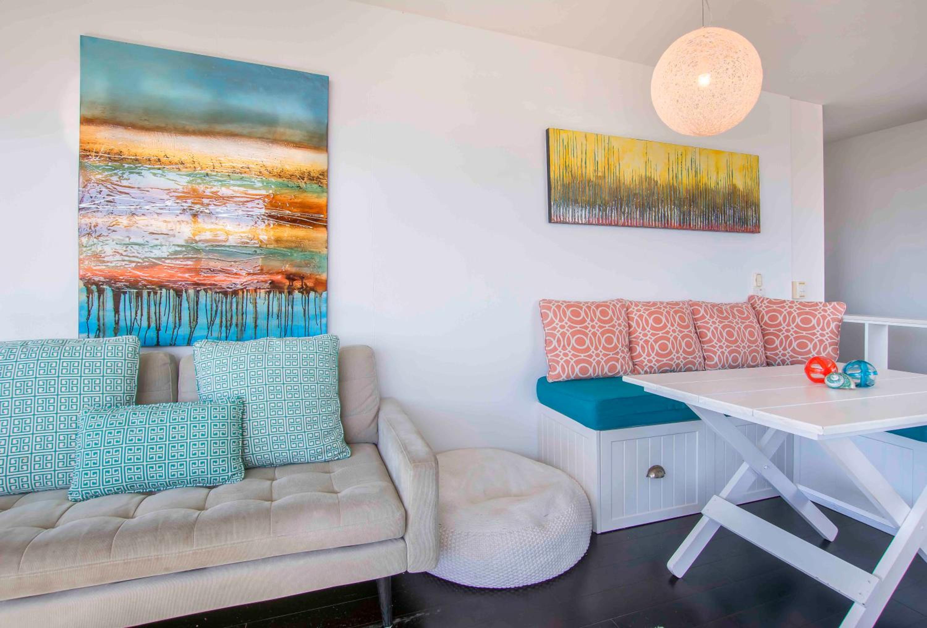 Executive Two-Bedroom Apartment with Partial Sea View photo 3